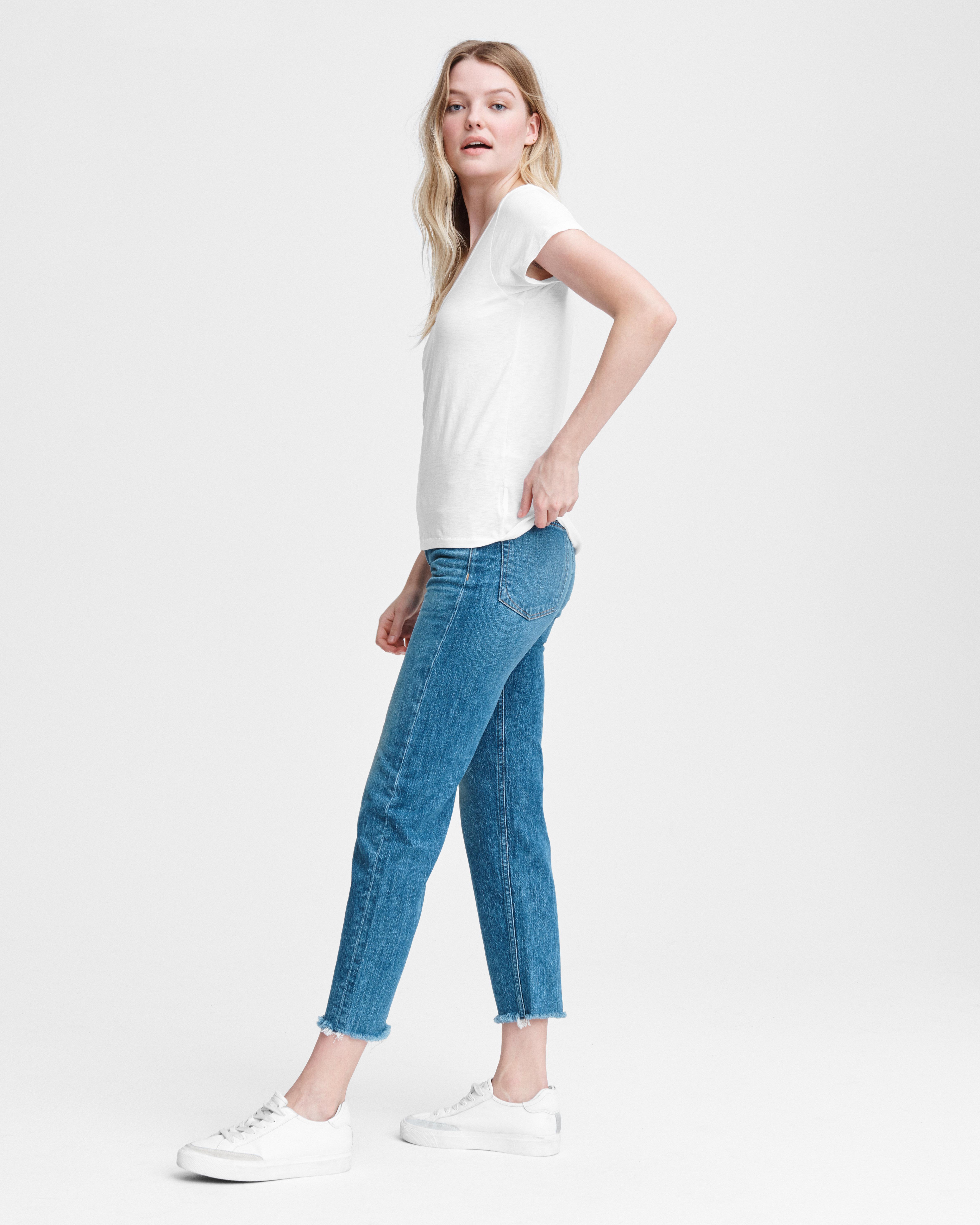 The Slub U Neck Tee image number 2