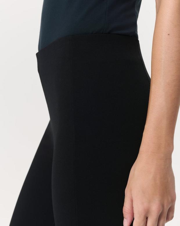 Simone Ponte Capri Pant - Black | rag & bone Simone Ponte Capri Pant - Black | rag & bone