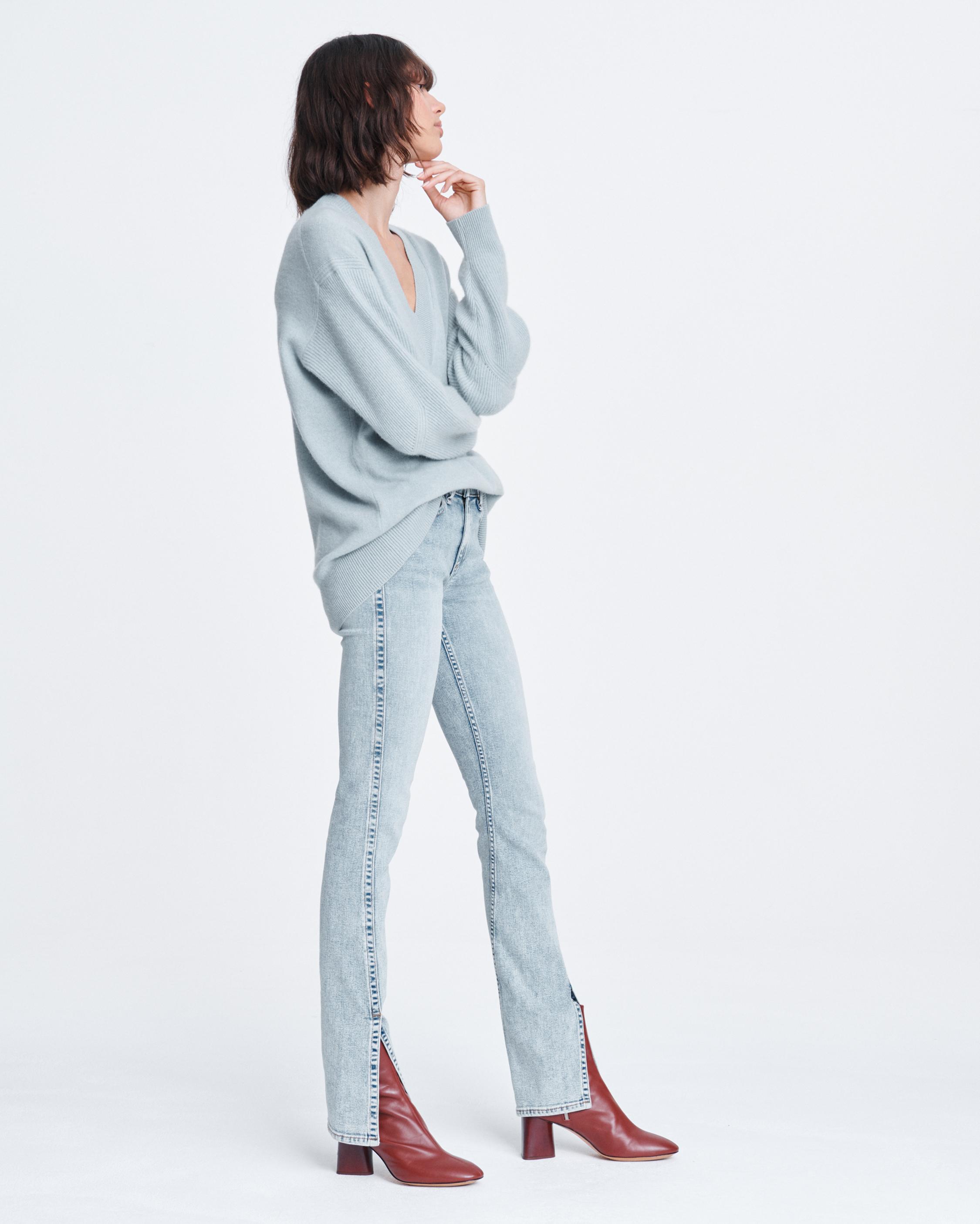 LOGAN CASHMERE V-NECK image number 2