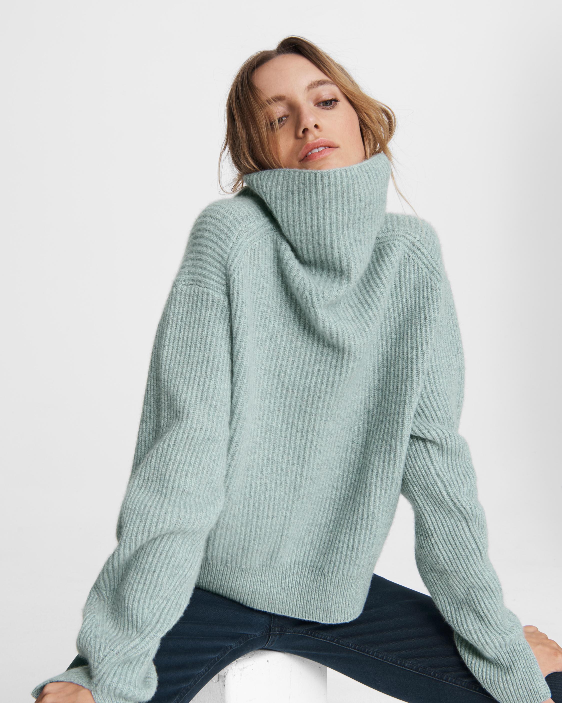 Women's Eco-Cashmere Braided Turtleneck