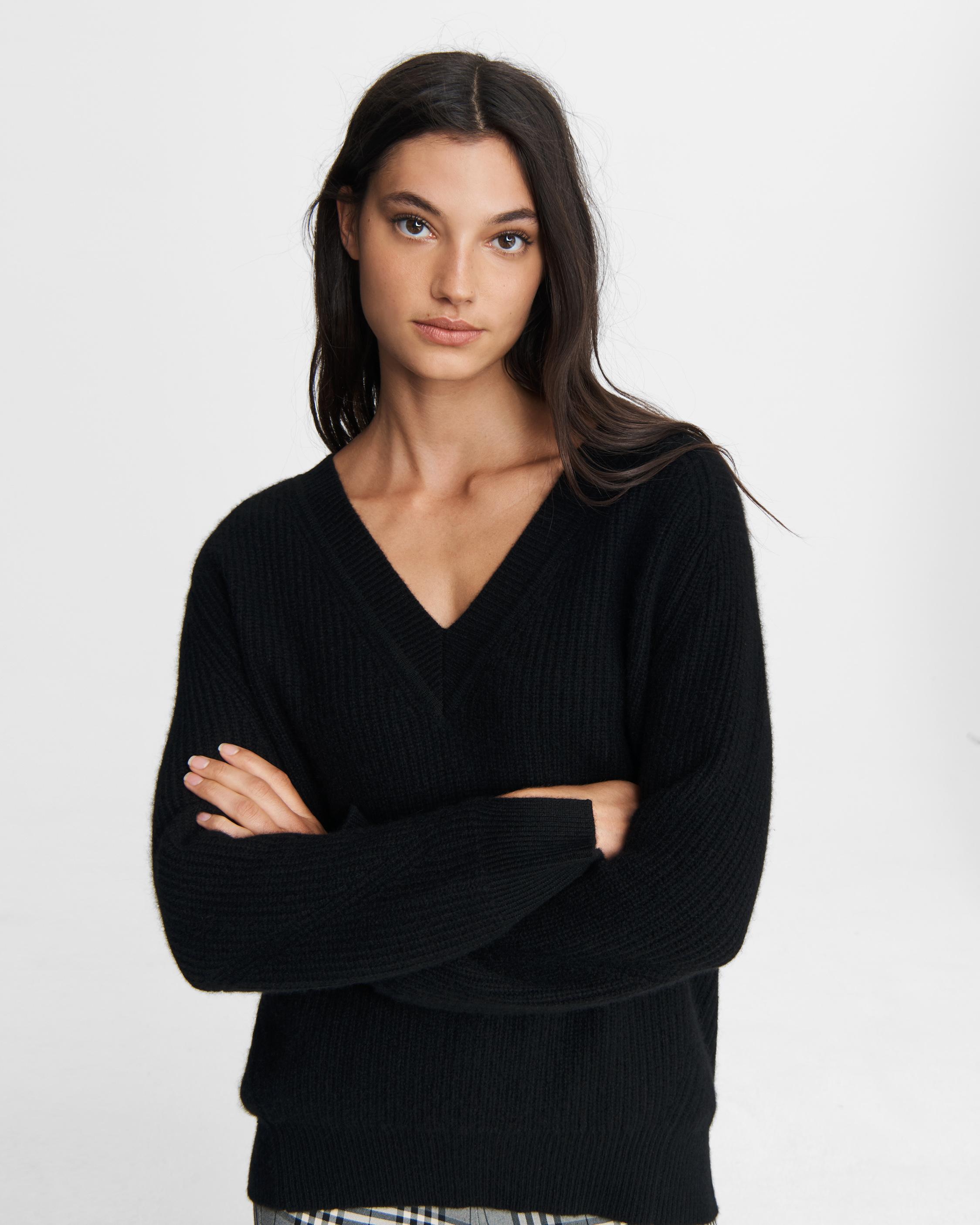 Meet the cotton and cashmere V-Neck LST. A universally flattering neckline  that belongs in every closet. This neckline type draws the eye