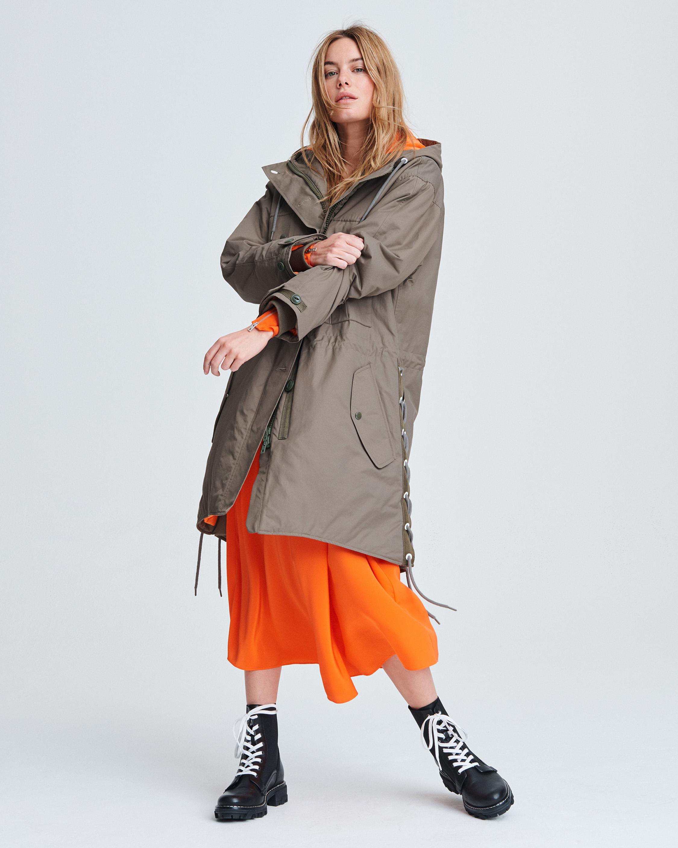 Bungee cord clearance detail hooded parka