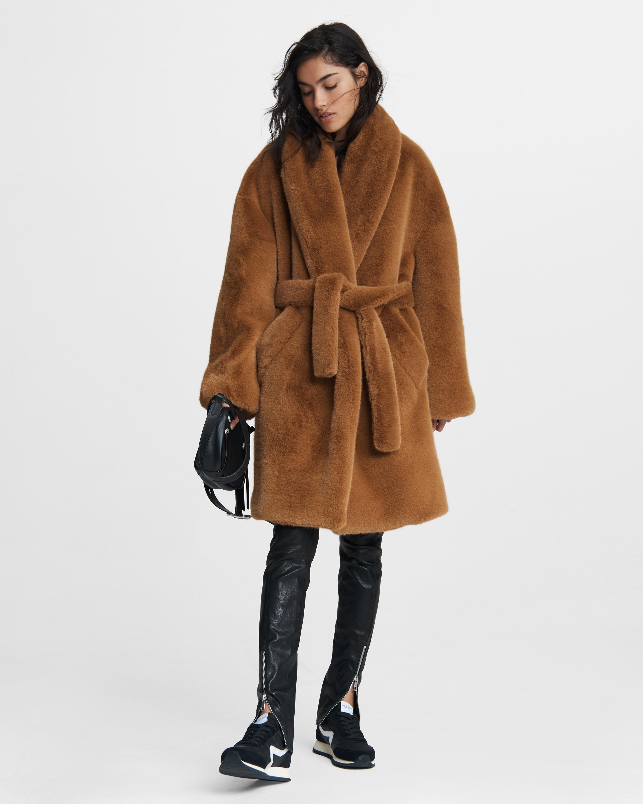 RANDEBOO／Melt fake fur coat