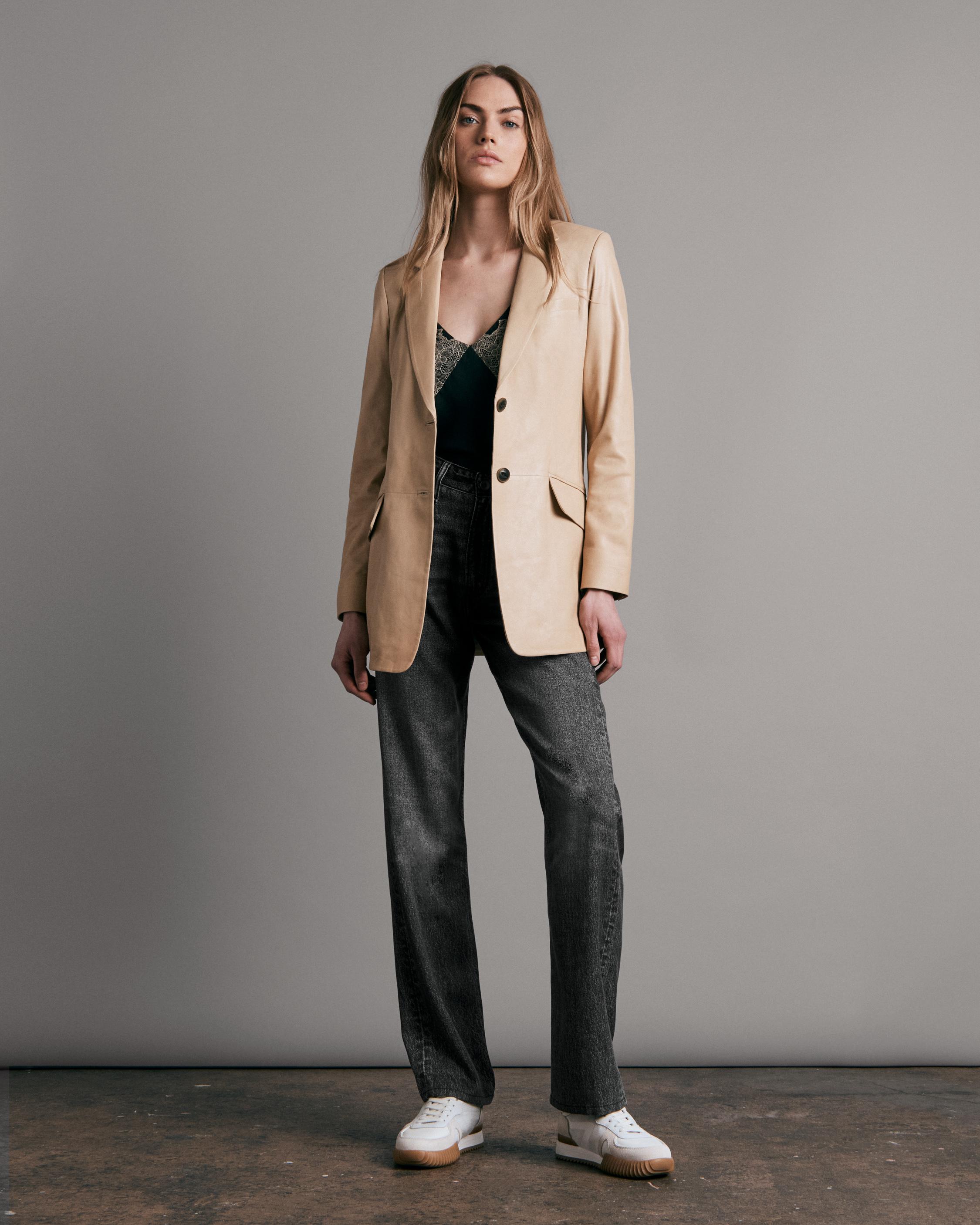 Sloane Classic Blazer In Beige