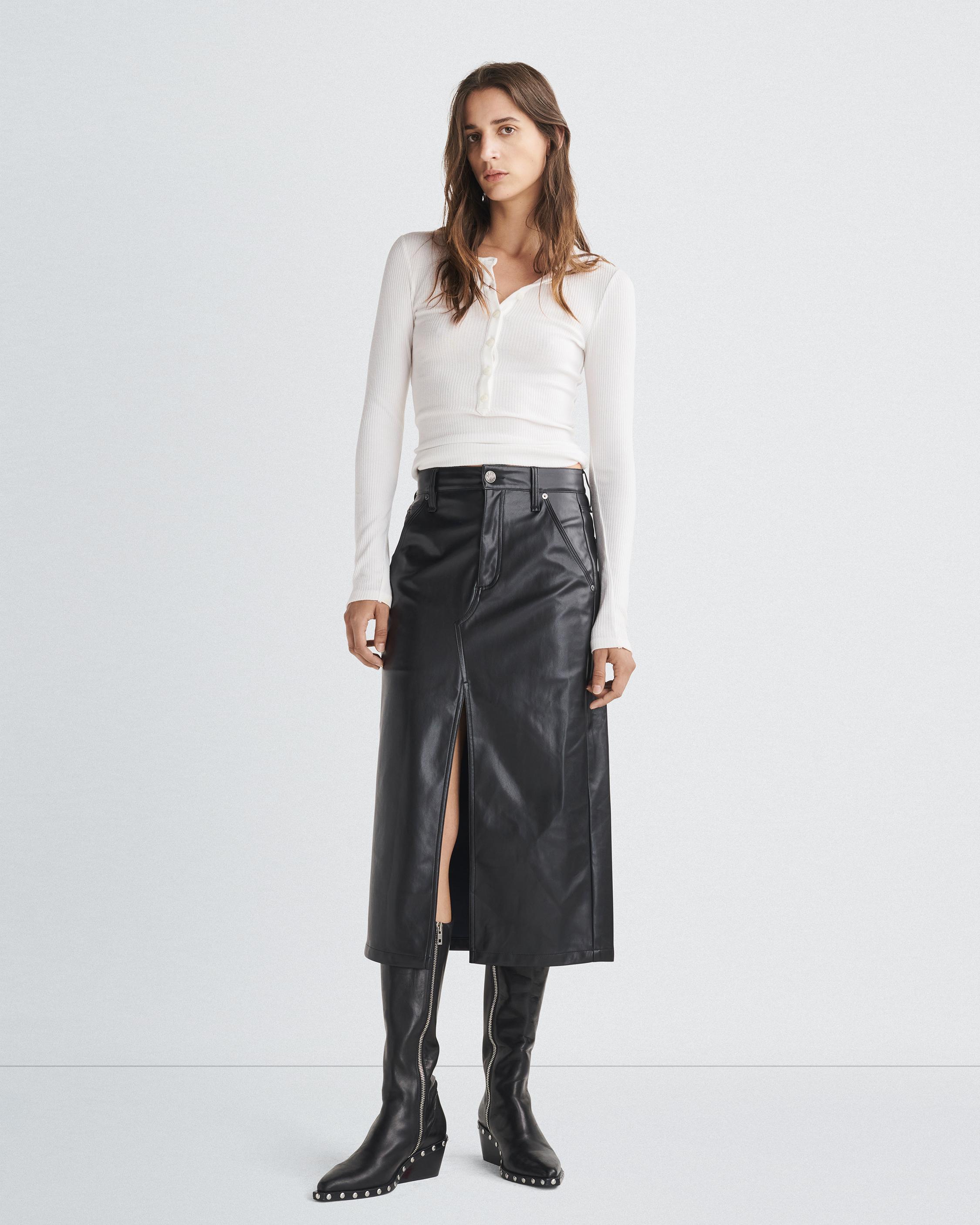 Flared faux-leather skirt, Contemporaine