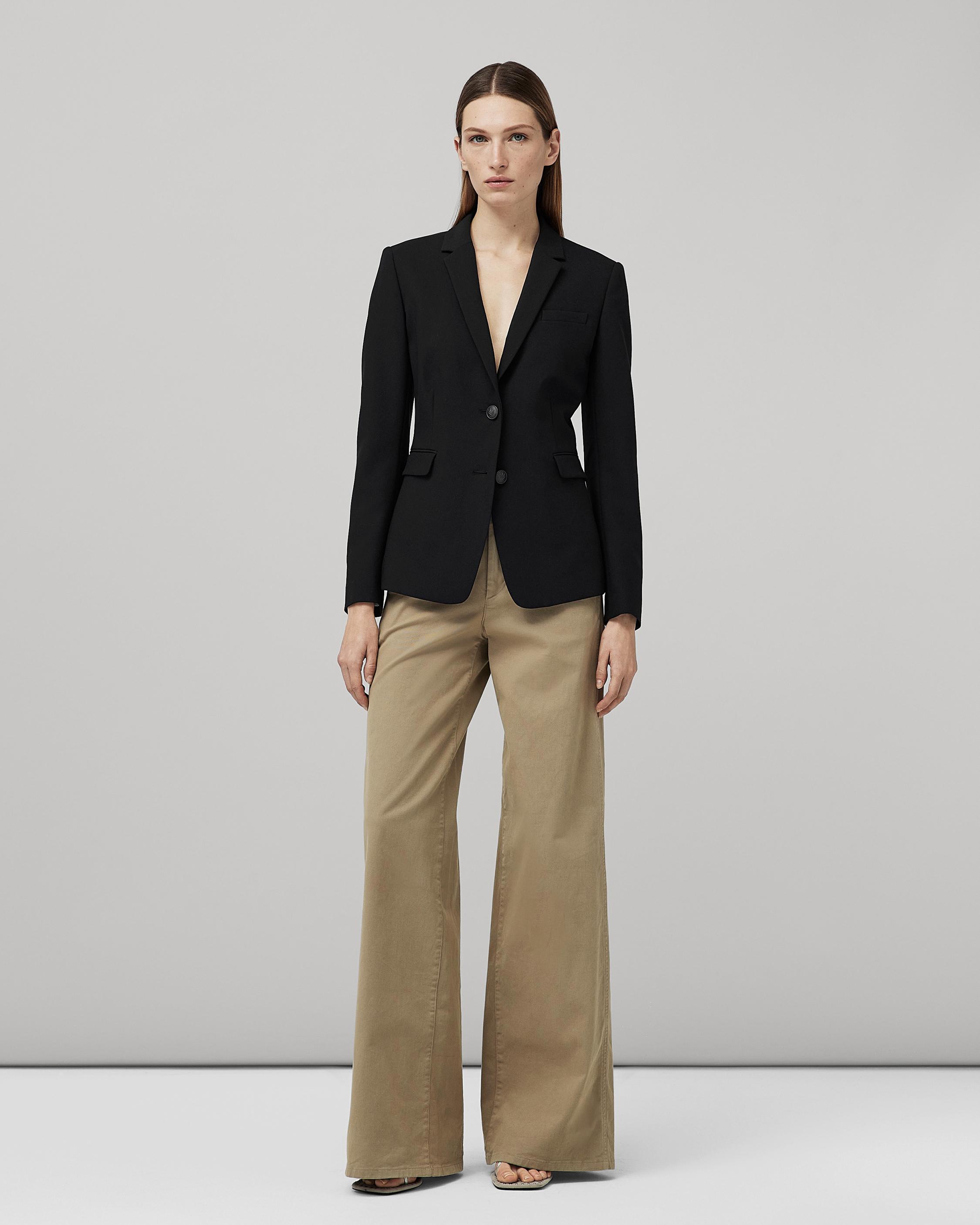 https://cdn.media.amplience.net/i/rb/WAW23S4022TO22-001-A/Razor-Cady-Crepe-Blazer-001?$large$&fmt=auto