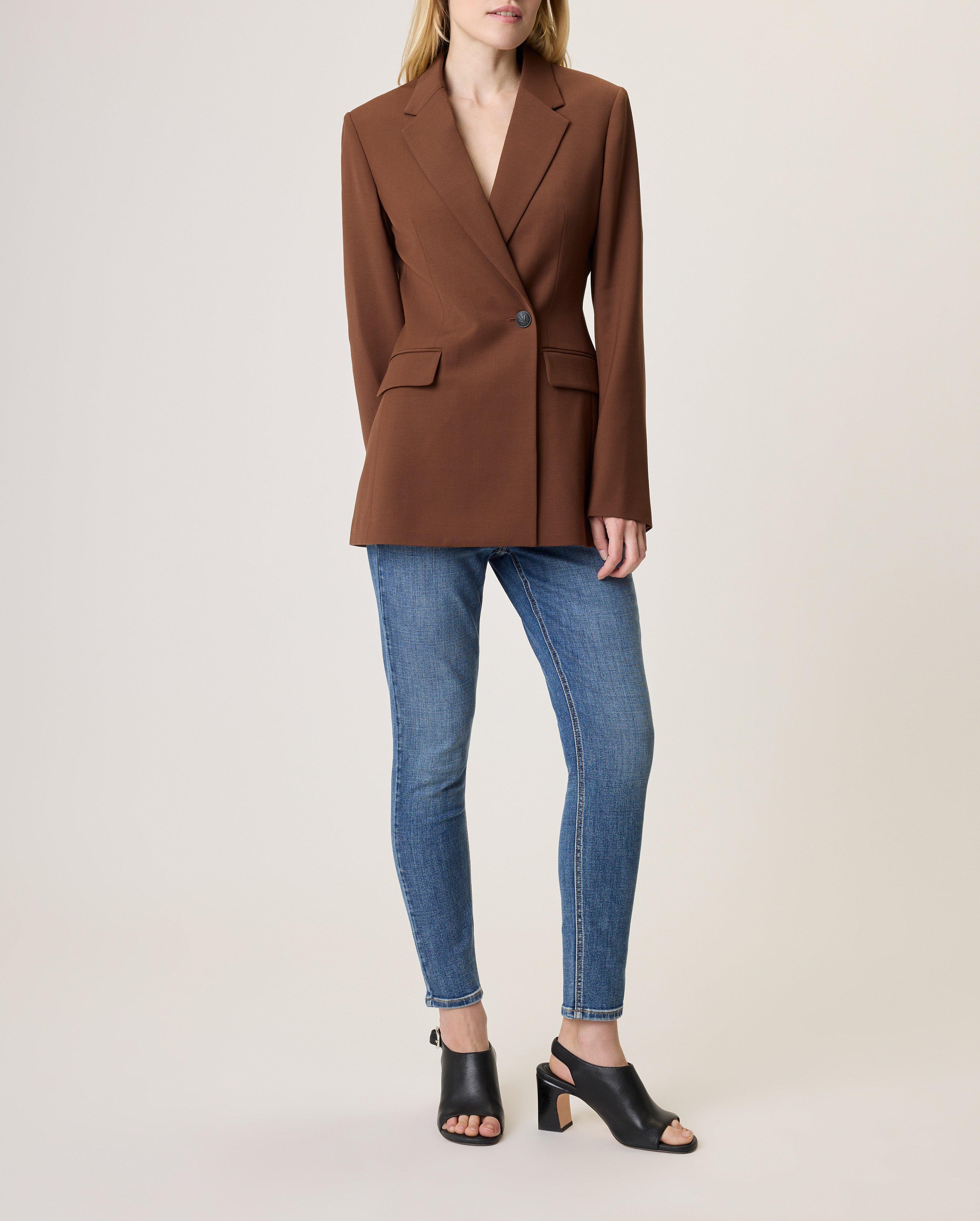 Roxanne Blazer image number 1