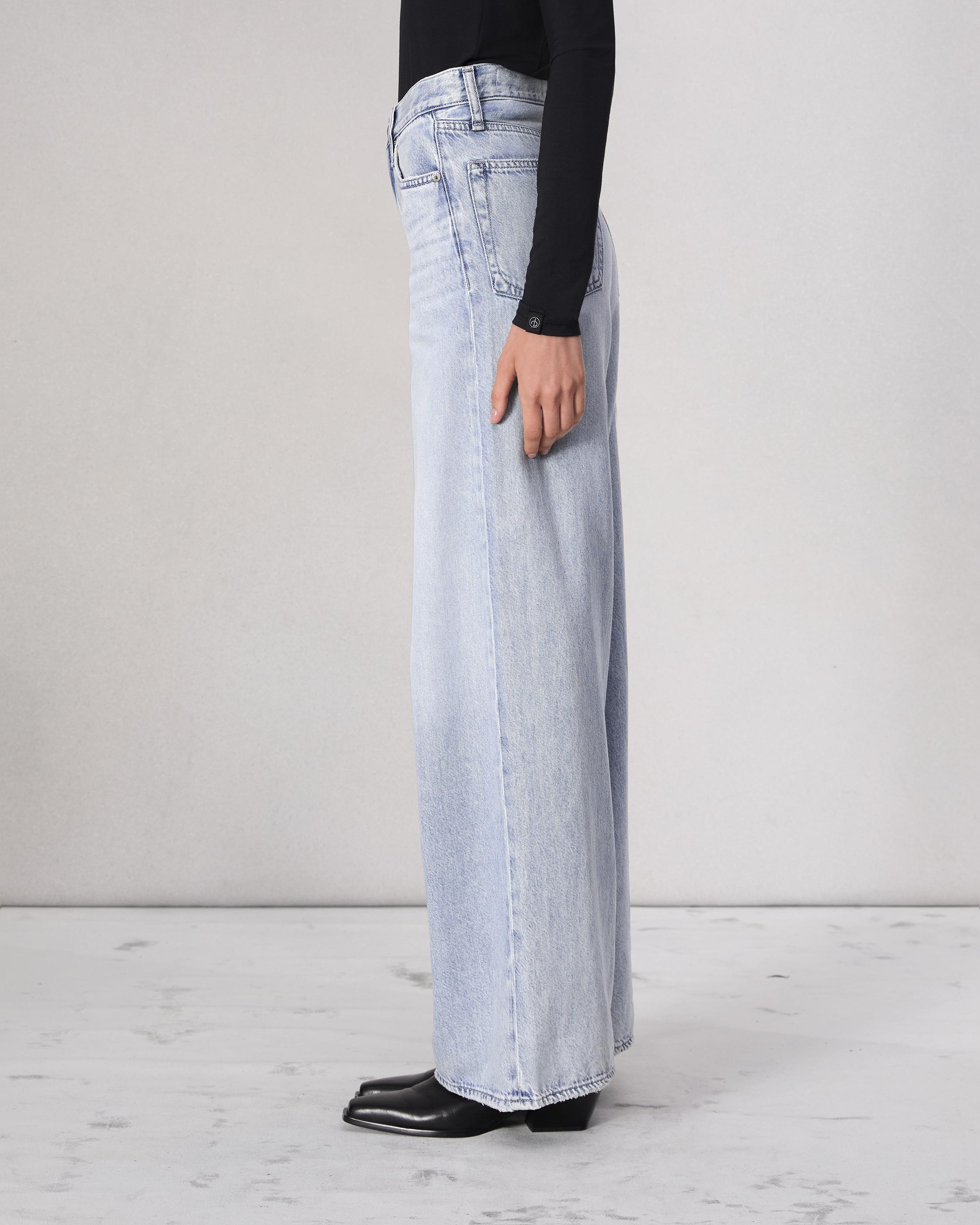 Featherweight Sofie Wide-Leg Jean image number 4