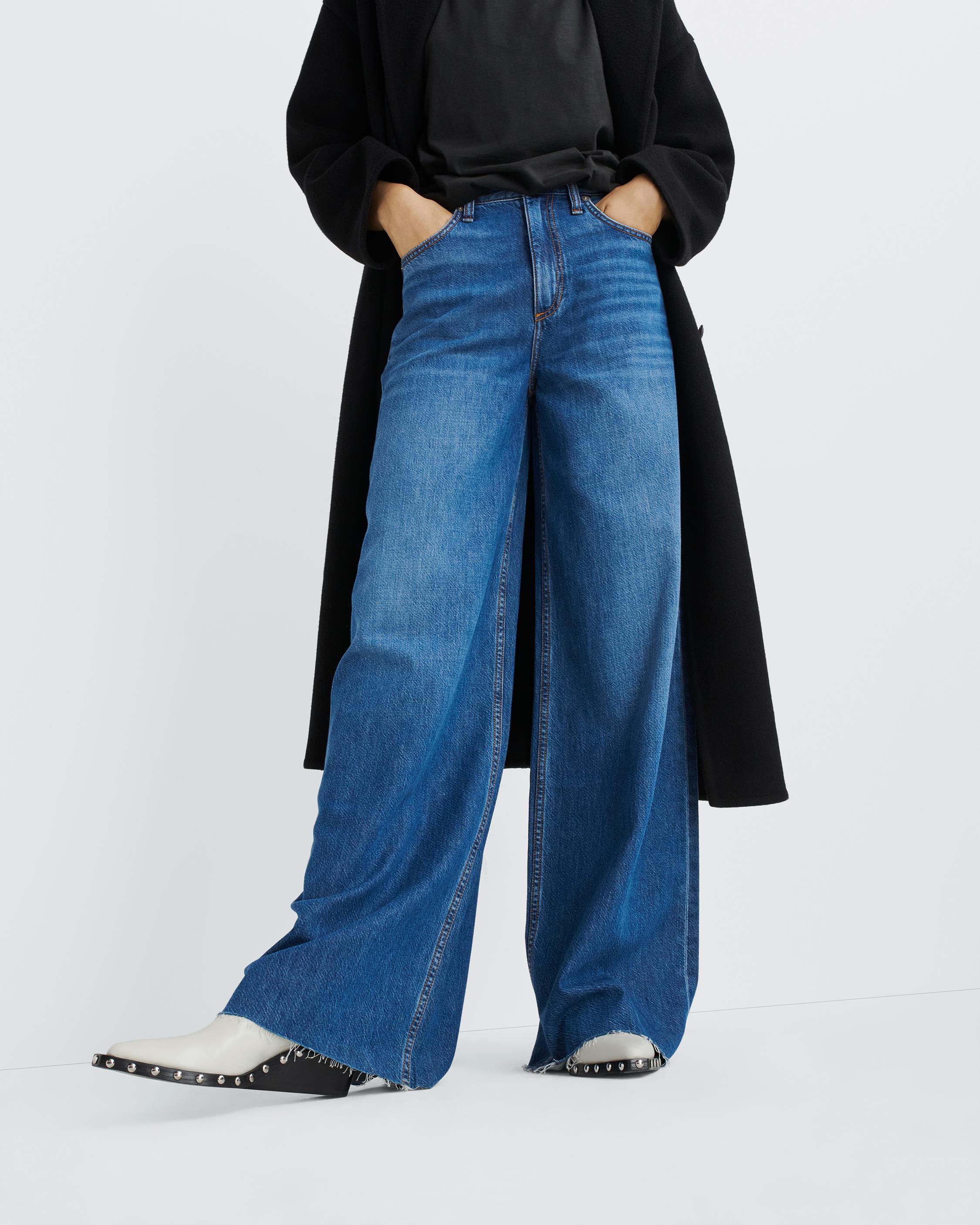 Off-White c/o Virgil Abloh 2020 Wide Leg Jeans w/ Tags - Blue, 8.75 Rise  Jeans, Clothing - WOWVA53269