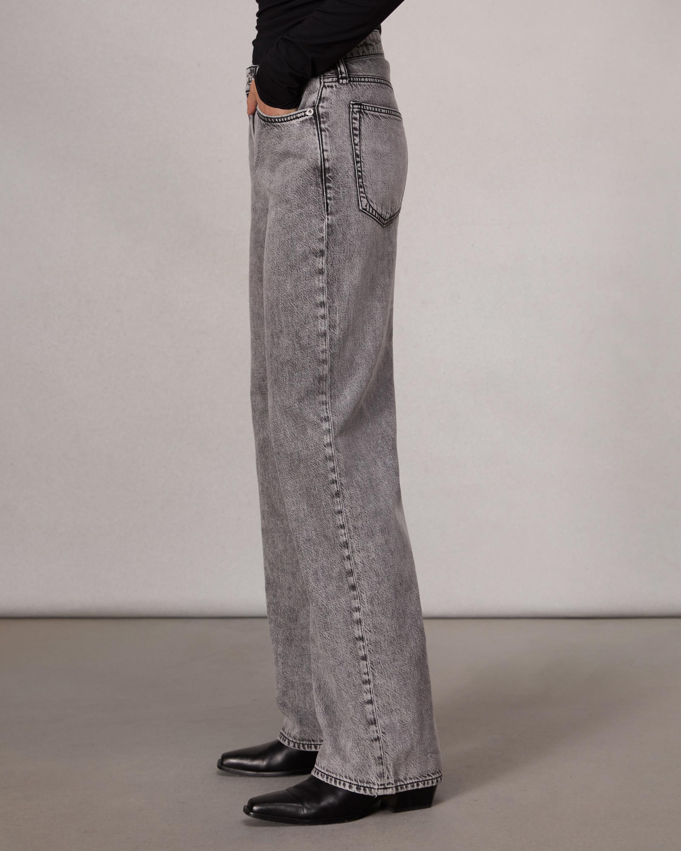 Featherweight Logan Wide-Leg Jean