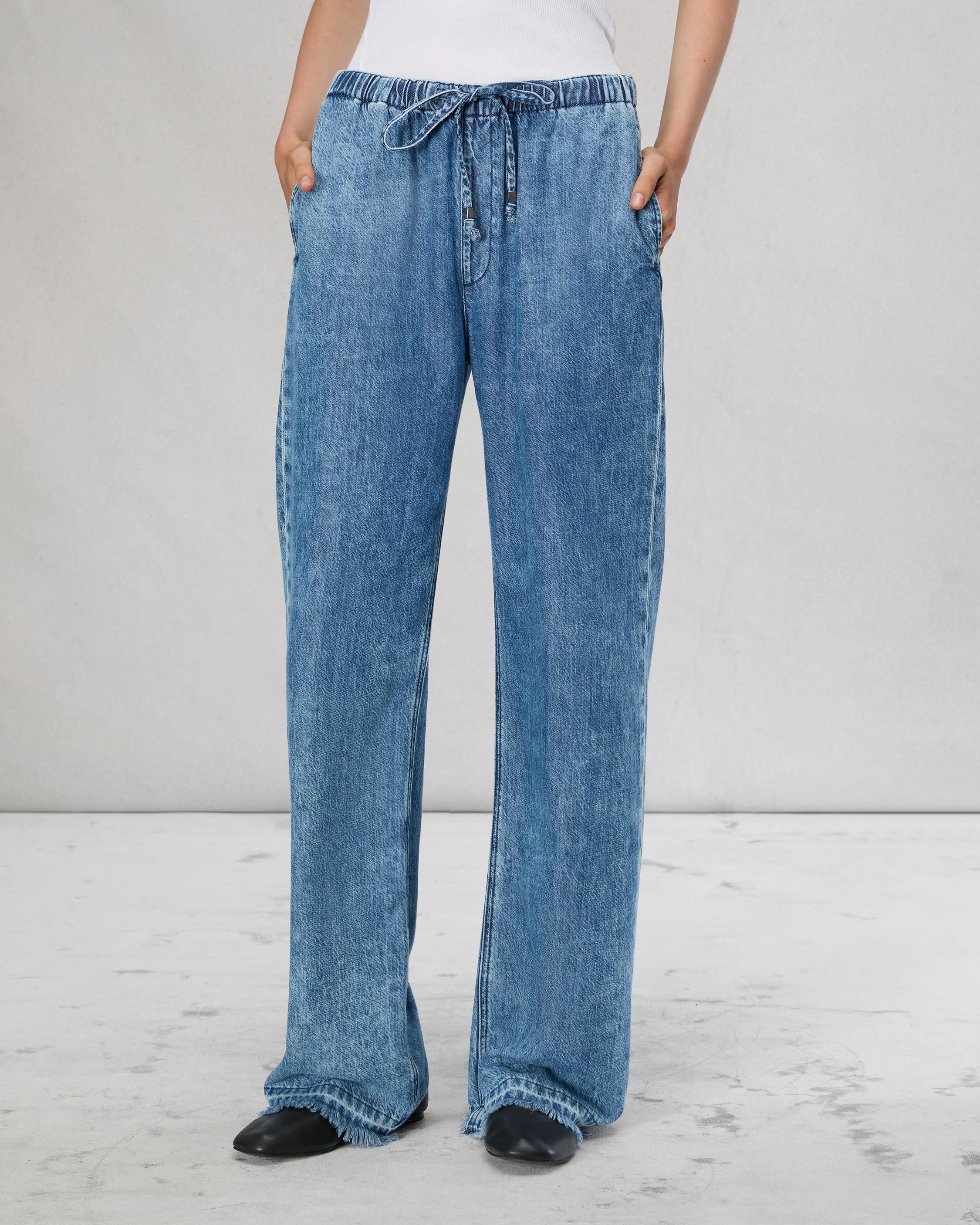 Ultra Featherweight Logan Wide-Leg Jean image number 3