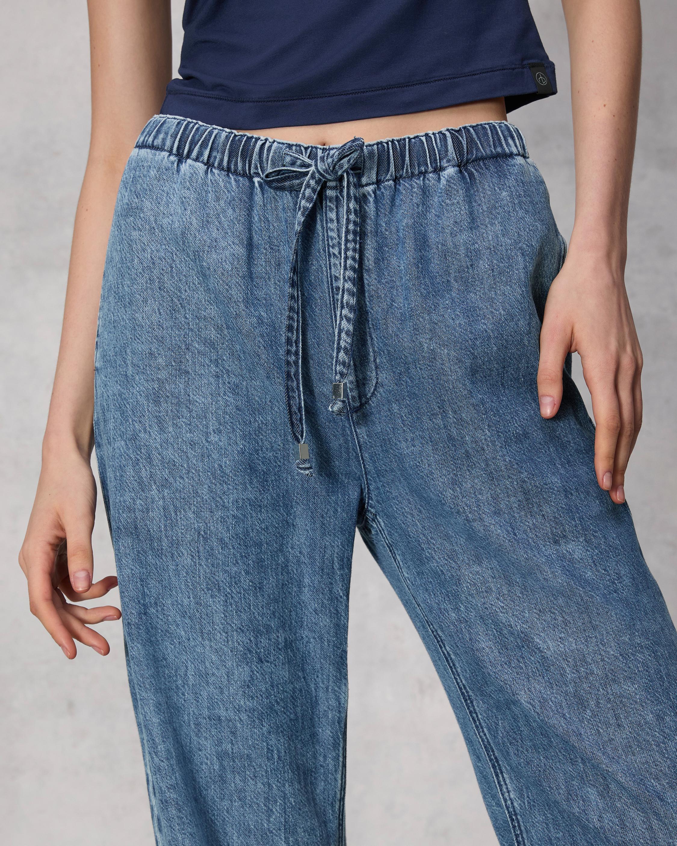 Ultra Featherweight Logan Wide-Leg Jean image number 6