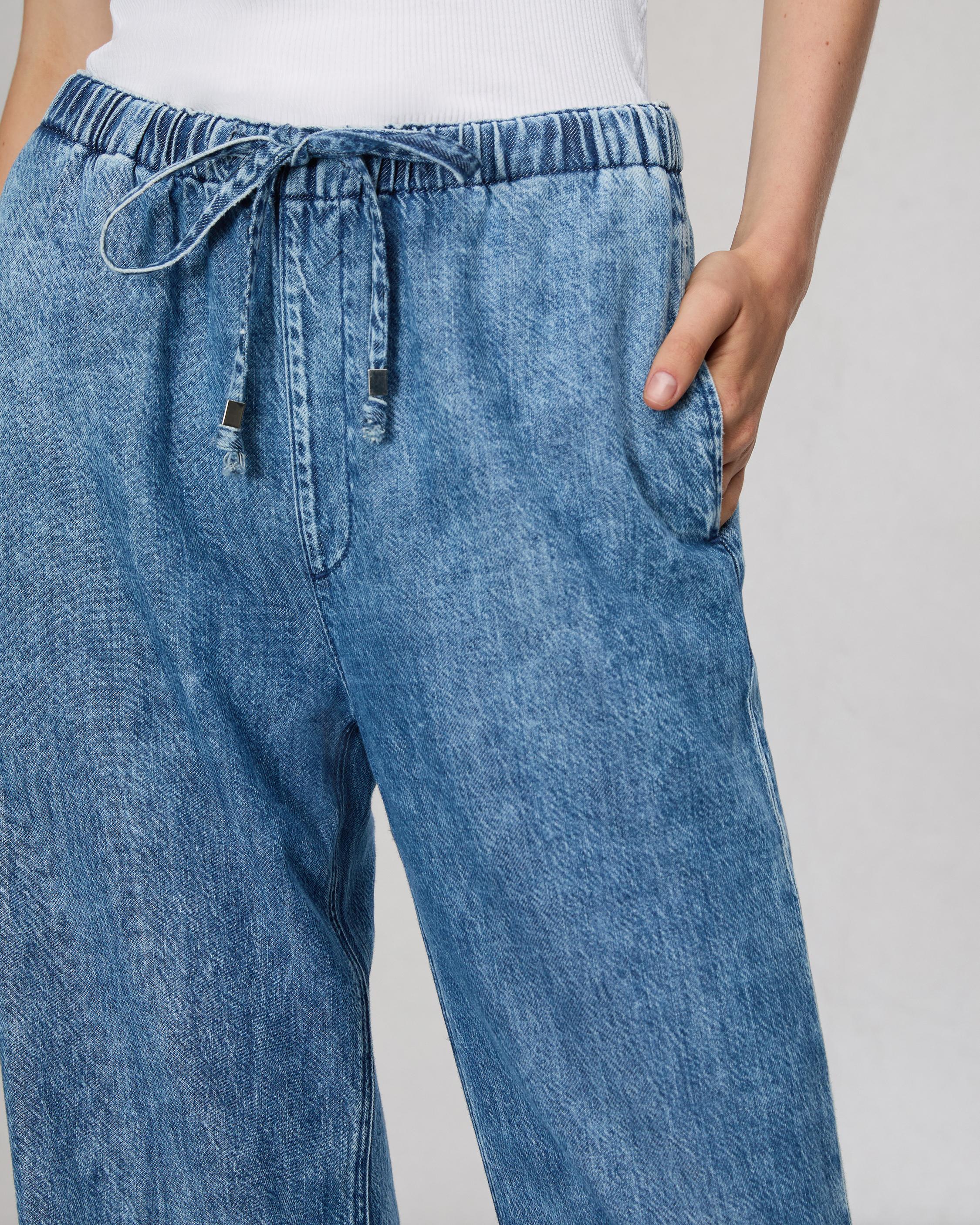 Ultra Featherweight Logan Wide-Leg Jean image number 6