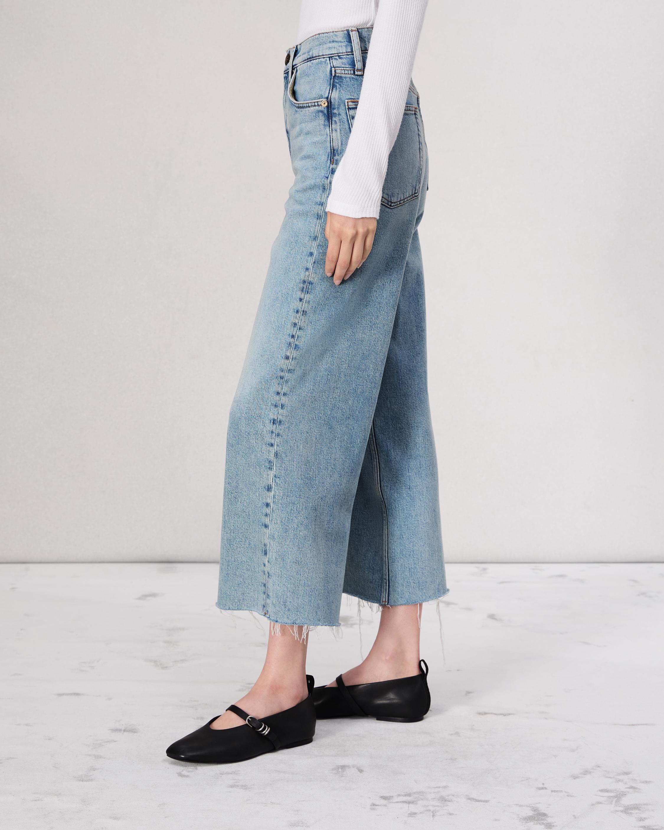 Andi Ankle Wide-Leg Jean image number 4