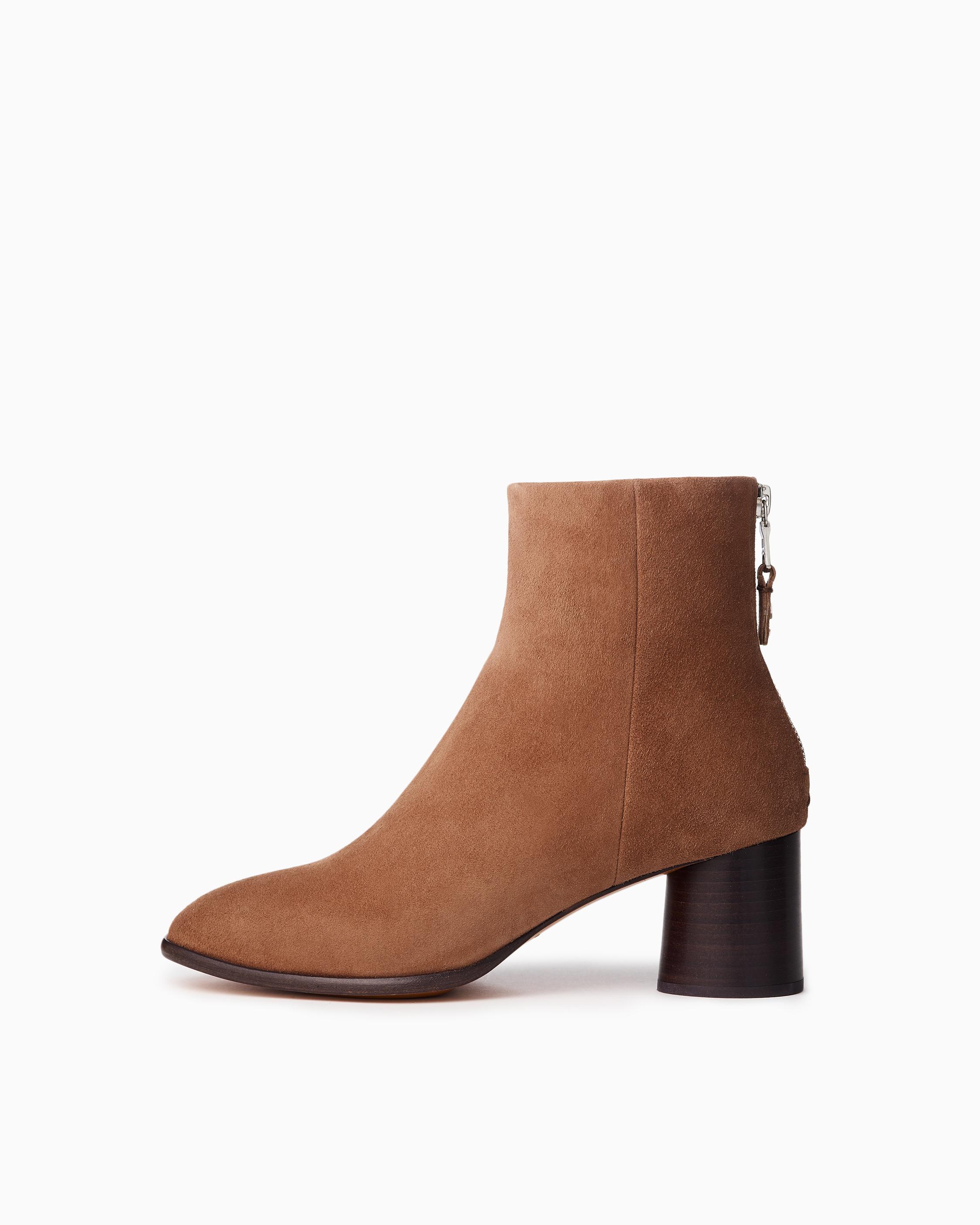 Fleur heel 2025 chelsea boot