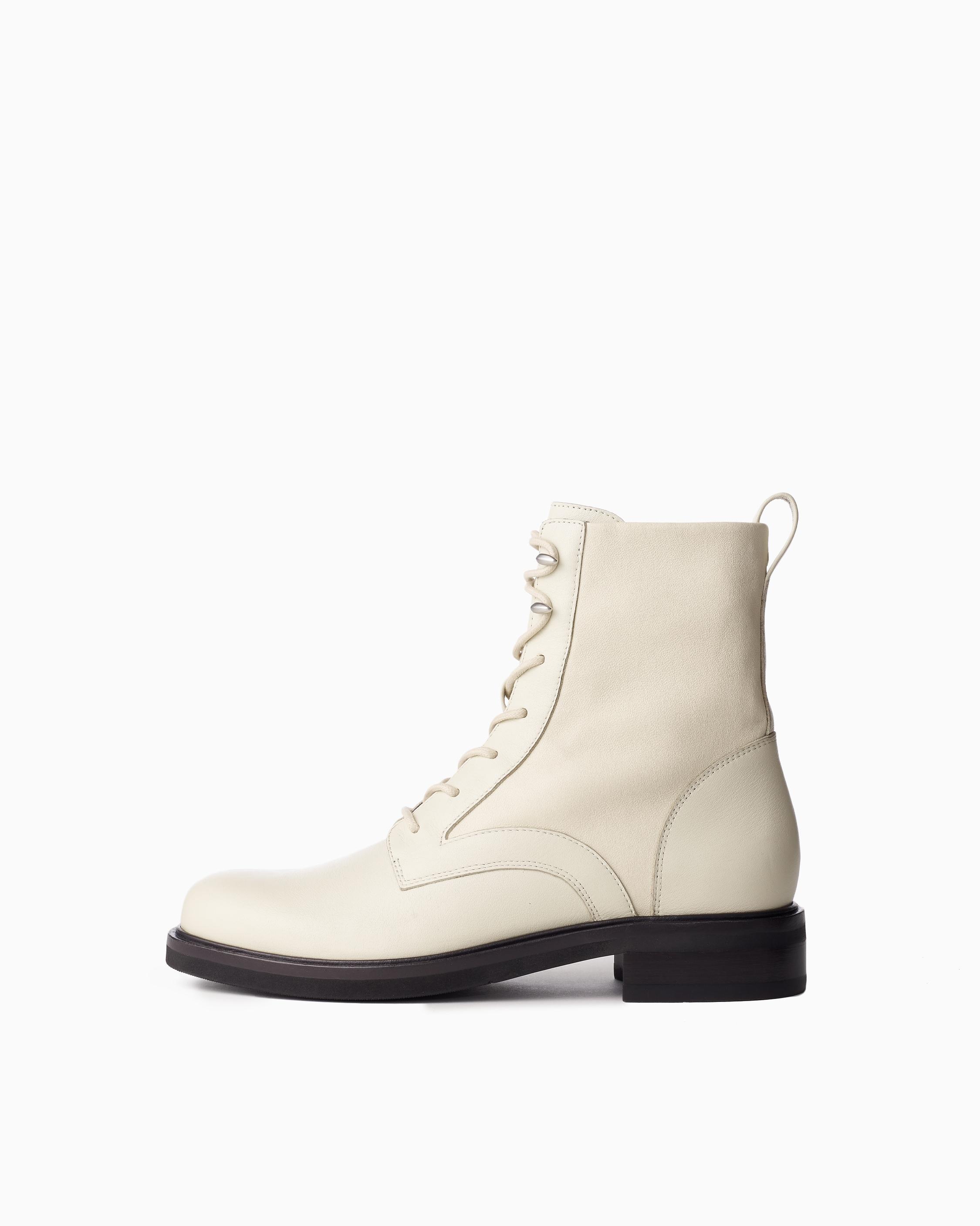 baron bootie naturalizer