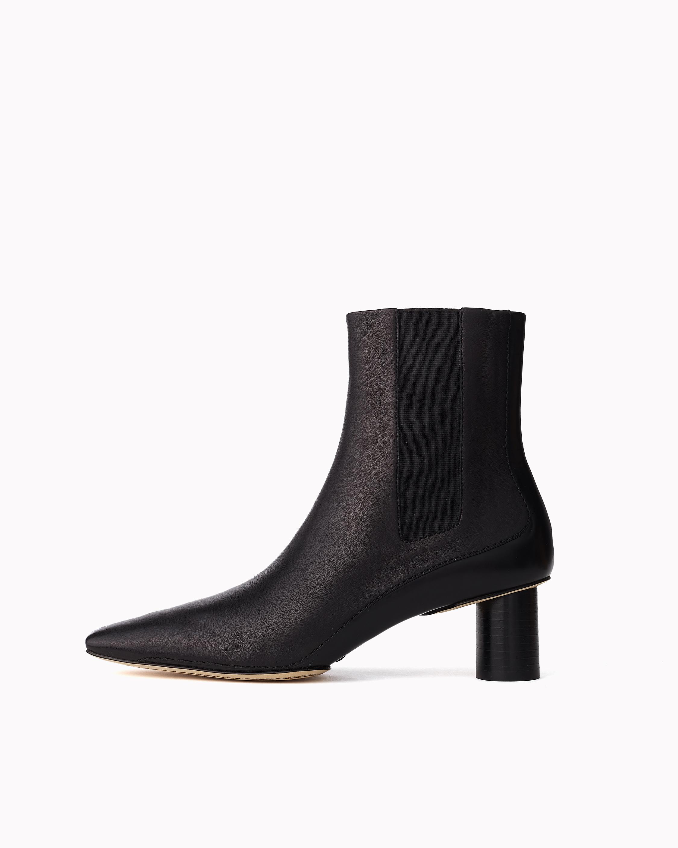 Jet Leather Chelsea Boots with Oval Heels rag bone