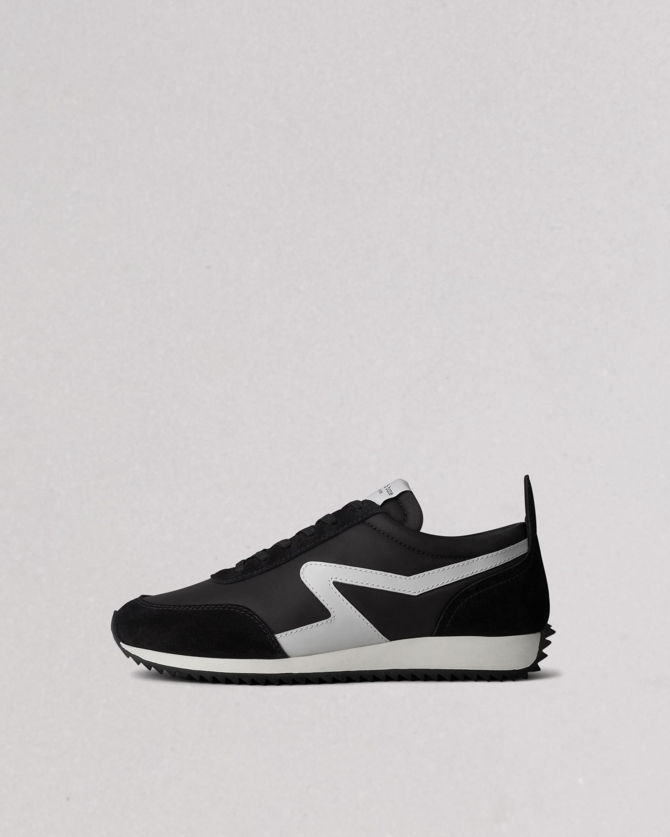 Puma best sale retro runner