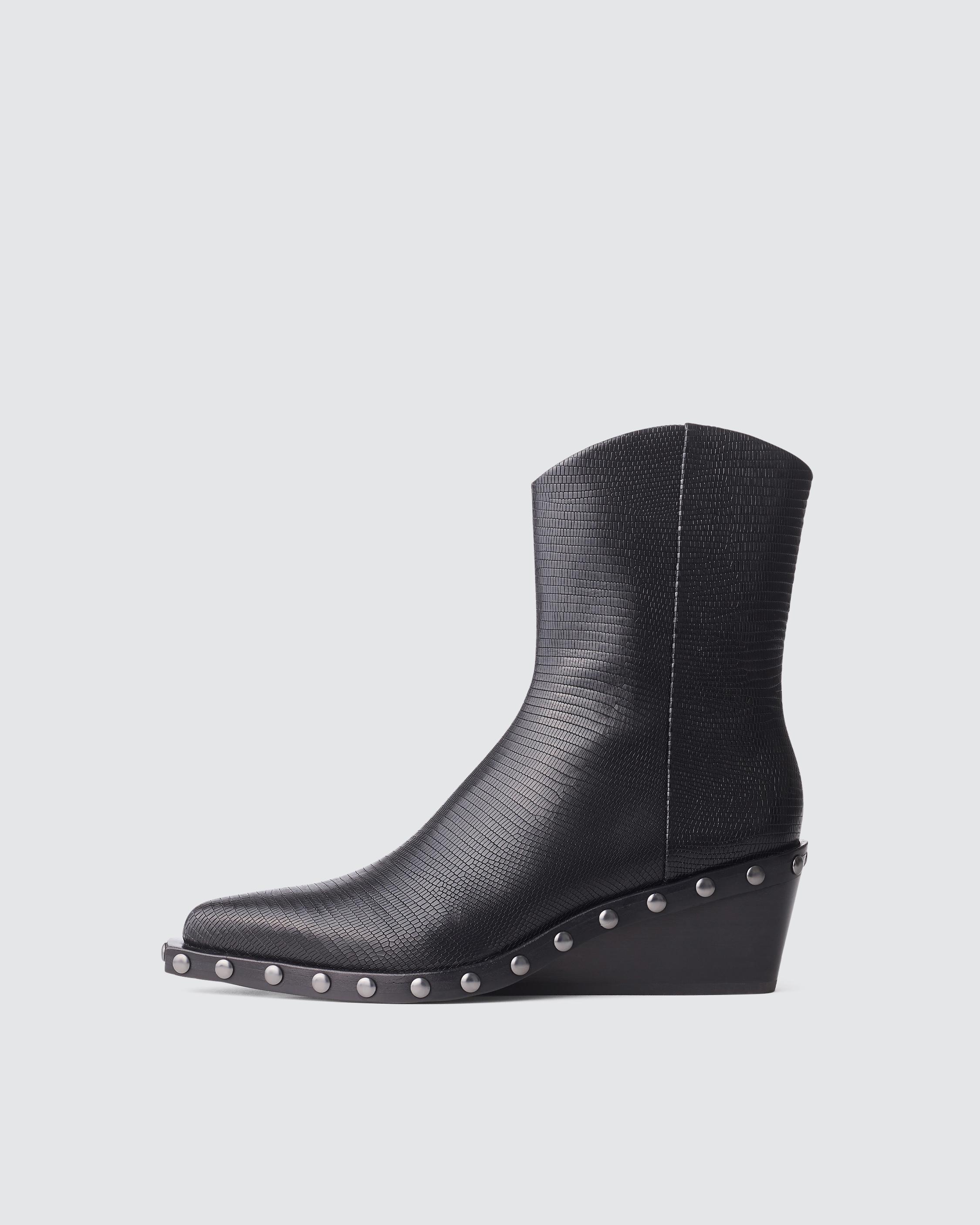 LOUIS VUITTON rain boots Black EU 39 US 9 for Sale in Chicago, IL