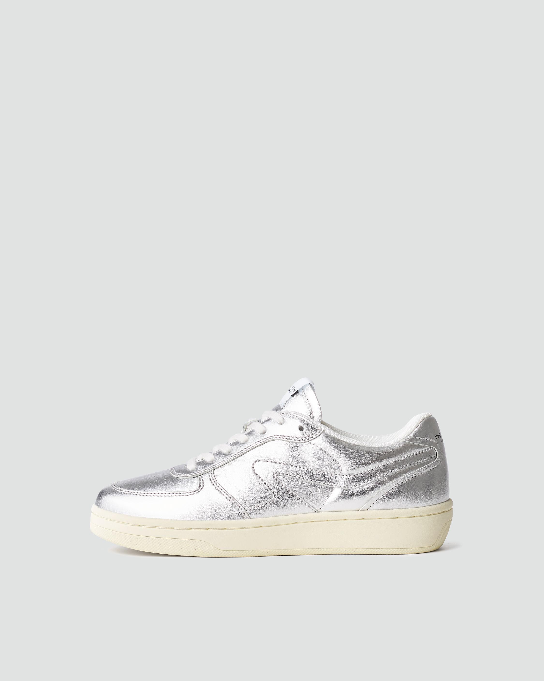 Veja Women's V-10 Leather Trainers - Silver