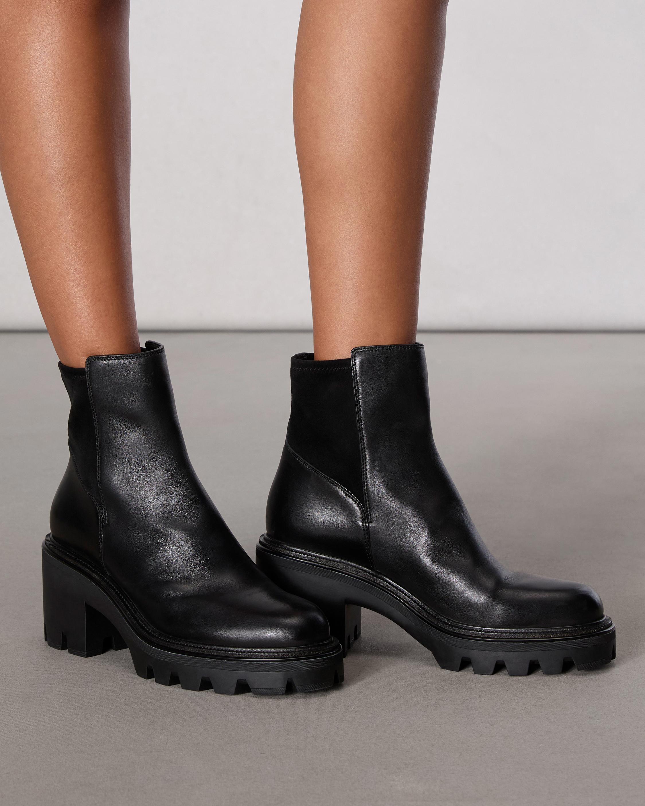 Quinn Chelsea Boot