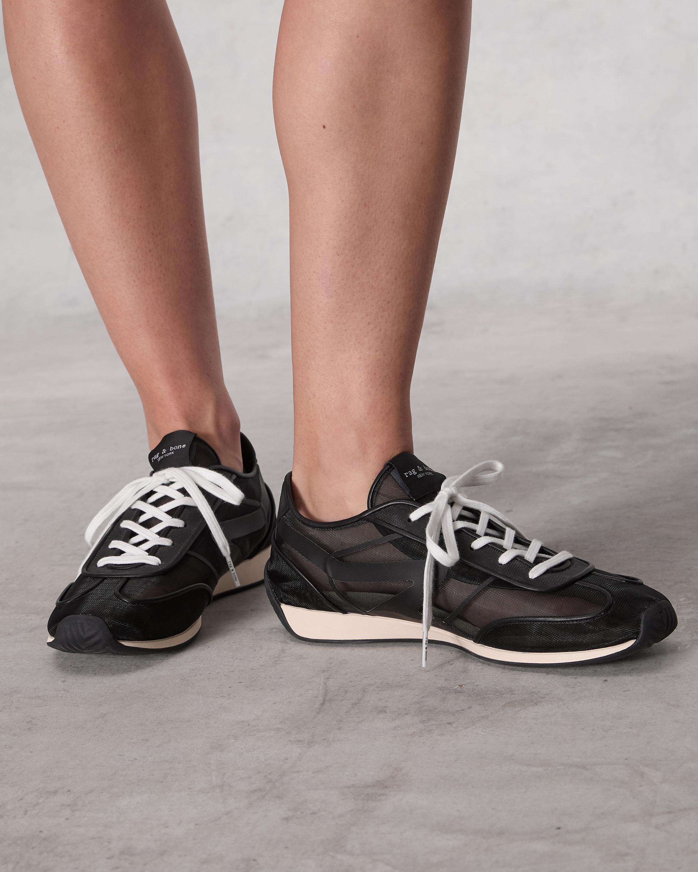 Slim Retro Runner Mesh Sneaker