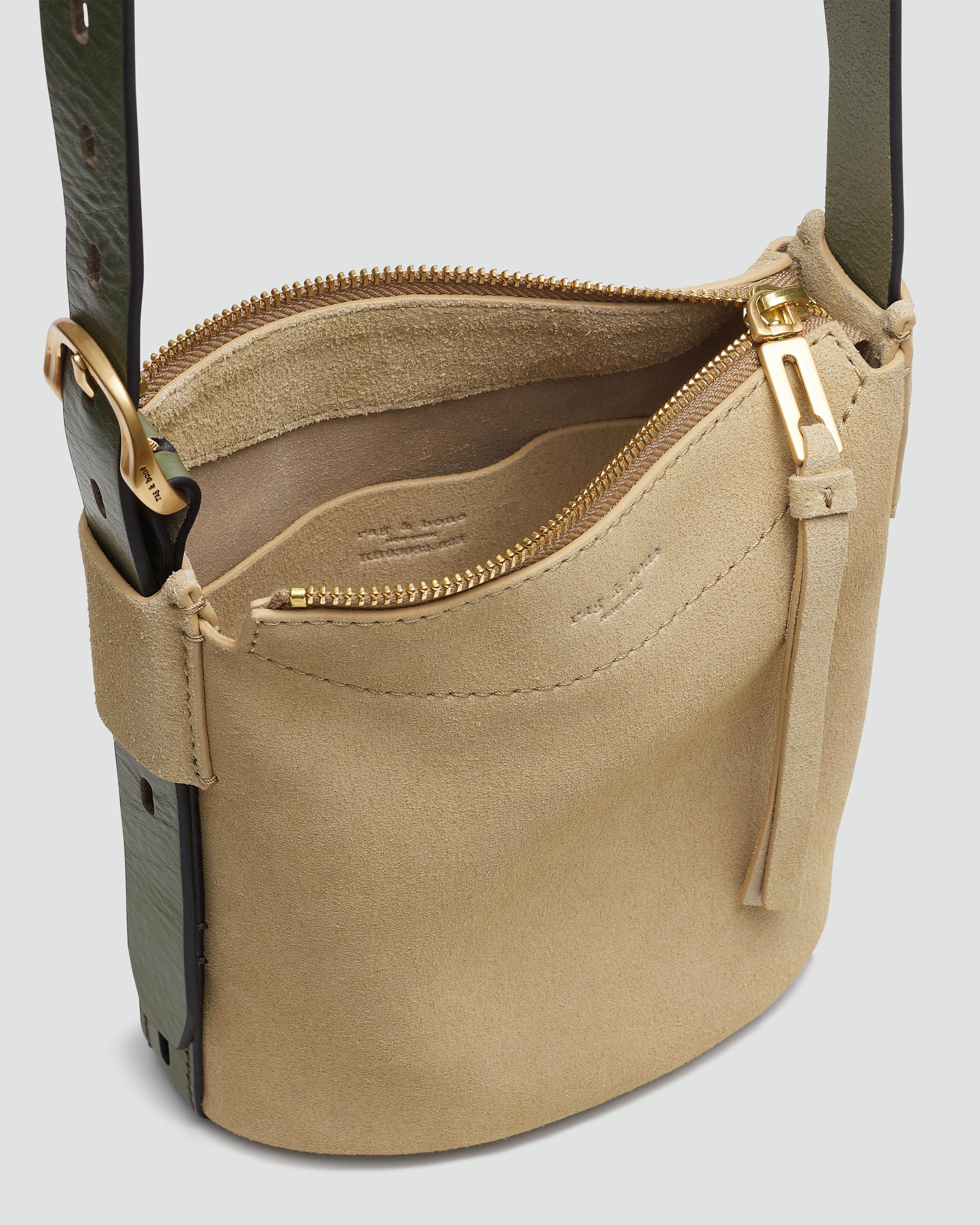 COMPLIMENTARY: Small bucket-bag in tan suede