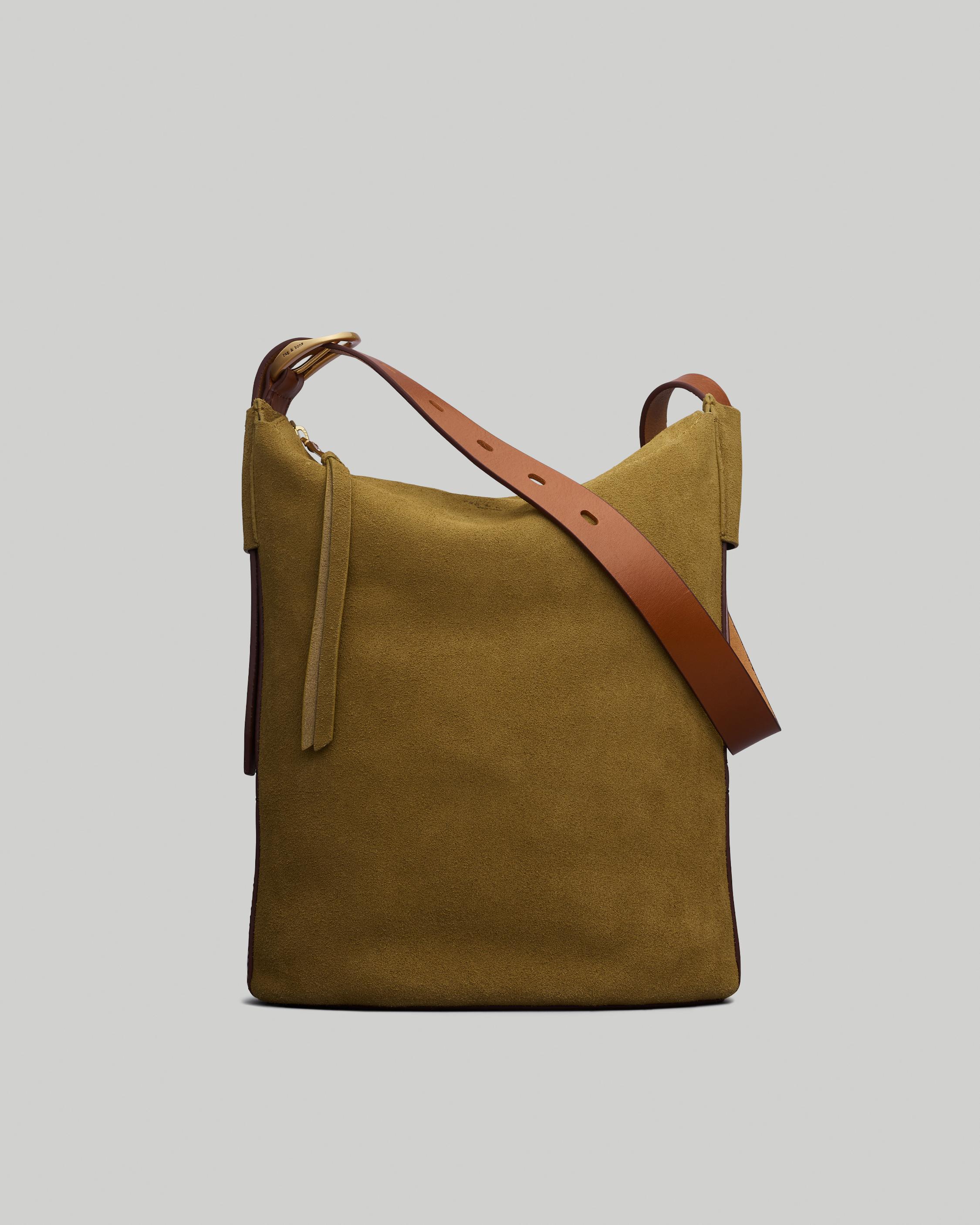 COMPLIMENTARY: Small bucket-bag in tan suede