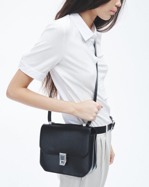 Max Leather Crossbody - Black | rag & bone Max Leather Crossbody - Black | rag & bone