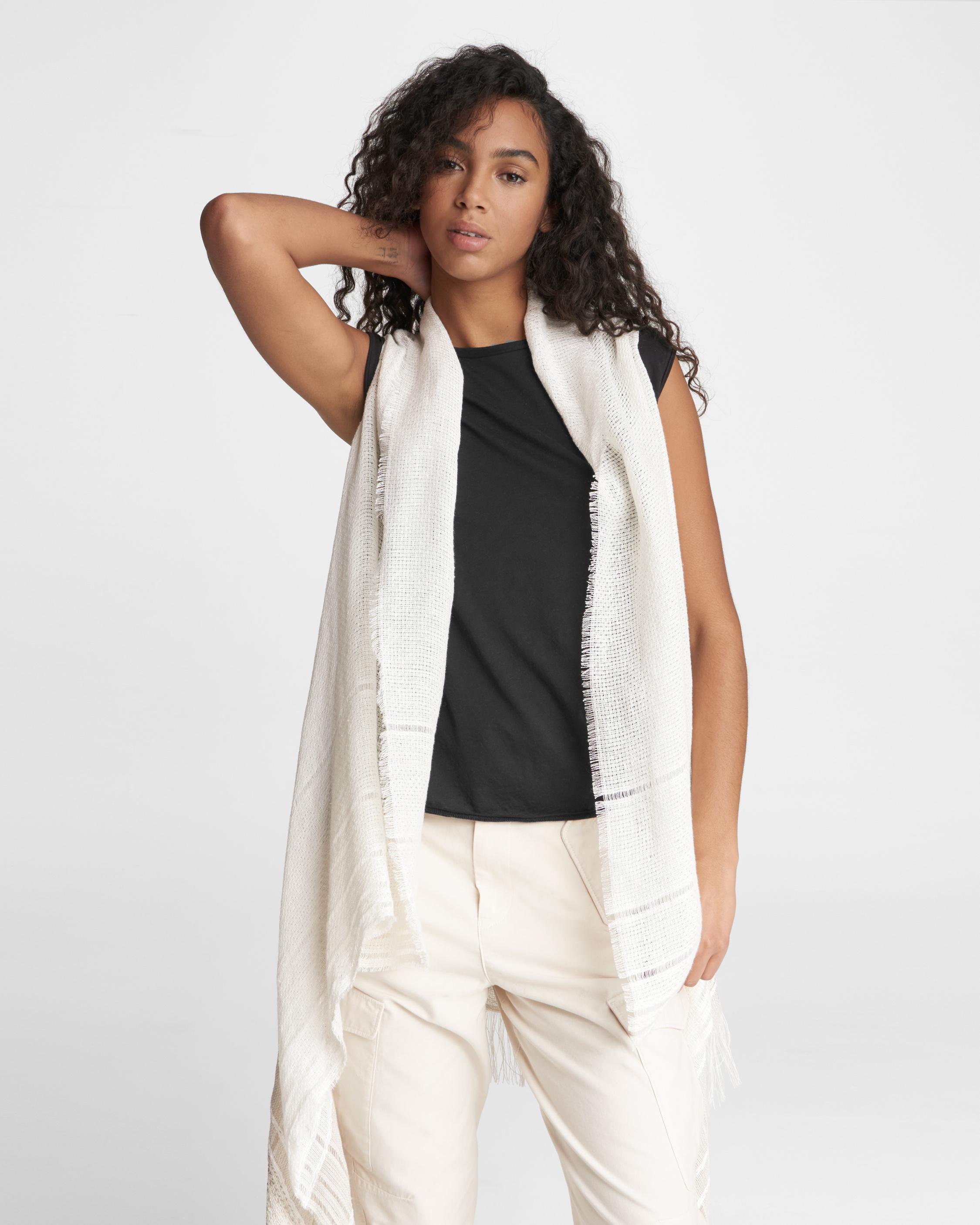 THE LINEN BLEND VEST