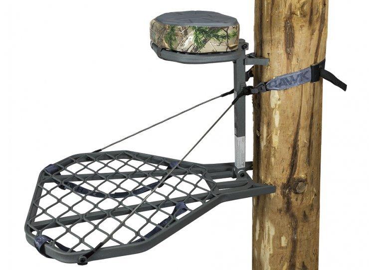 Helium XL Hang-On Treestand with Realtree Xtra Memory Foam Cushion by Hawk