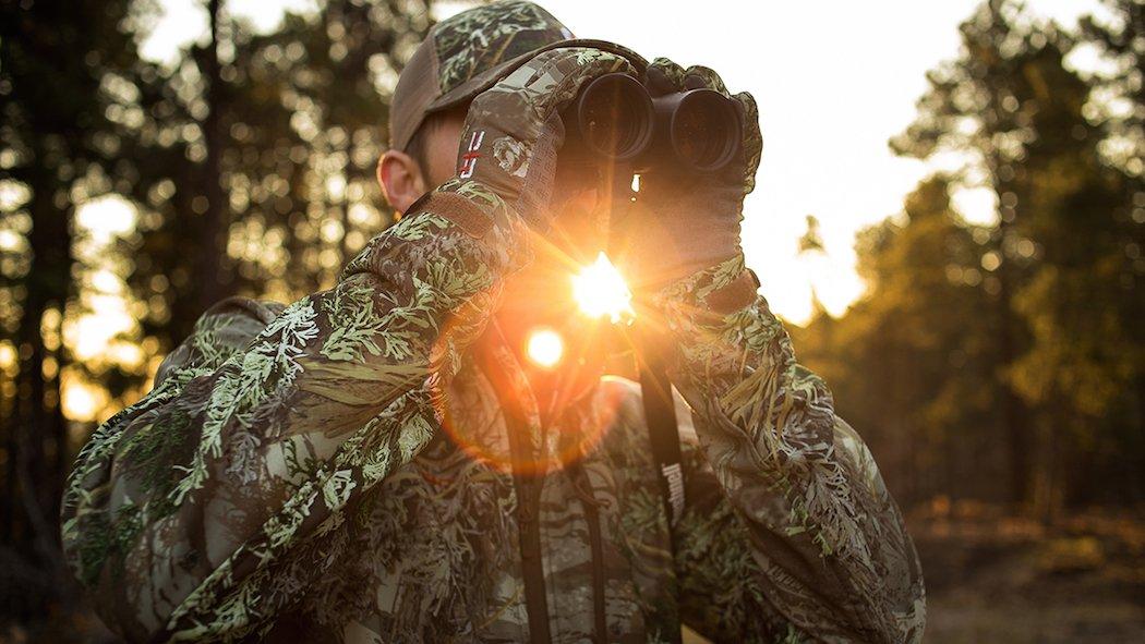 SCOUT IN THE FIELD (Heartland Bowhunter photo)