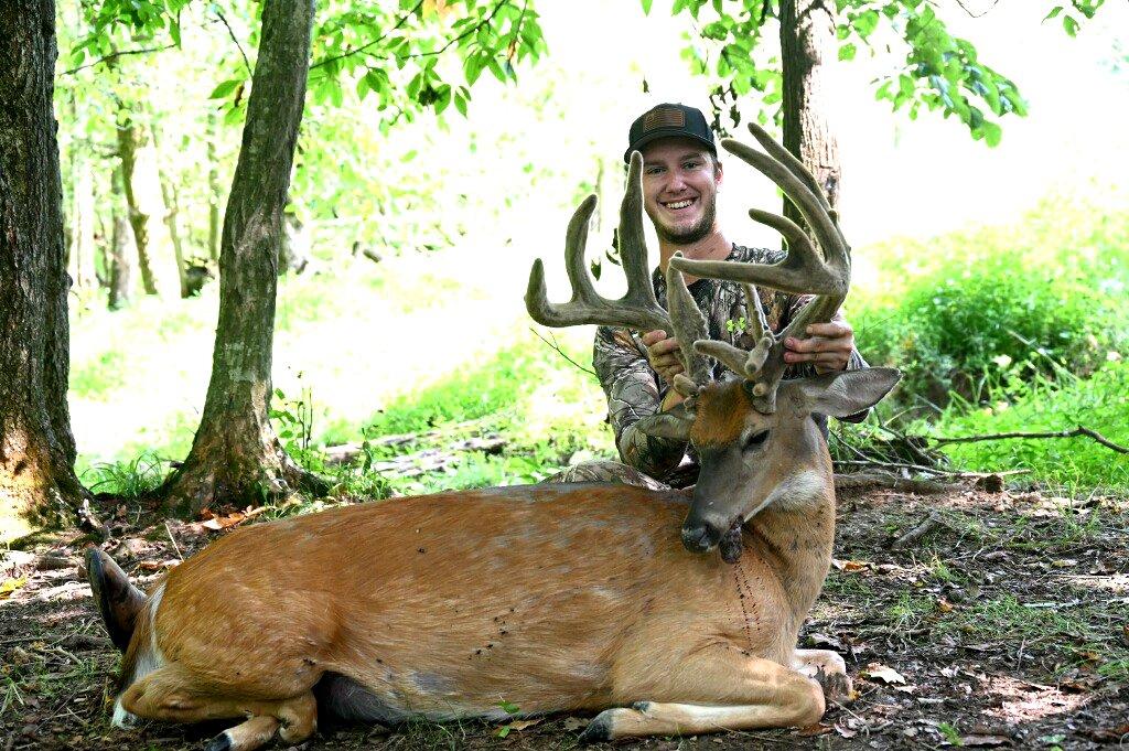 David Waterman's 198-Inch Velvet Kentucky Monster - Realtree Camo