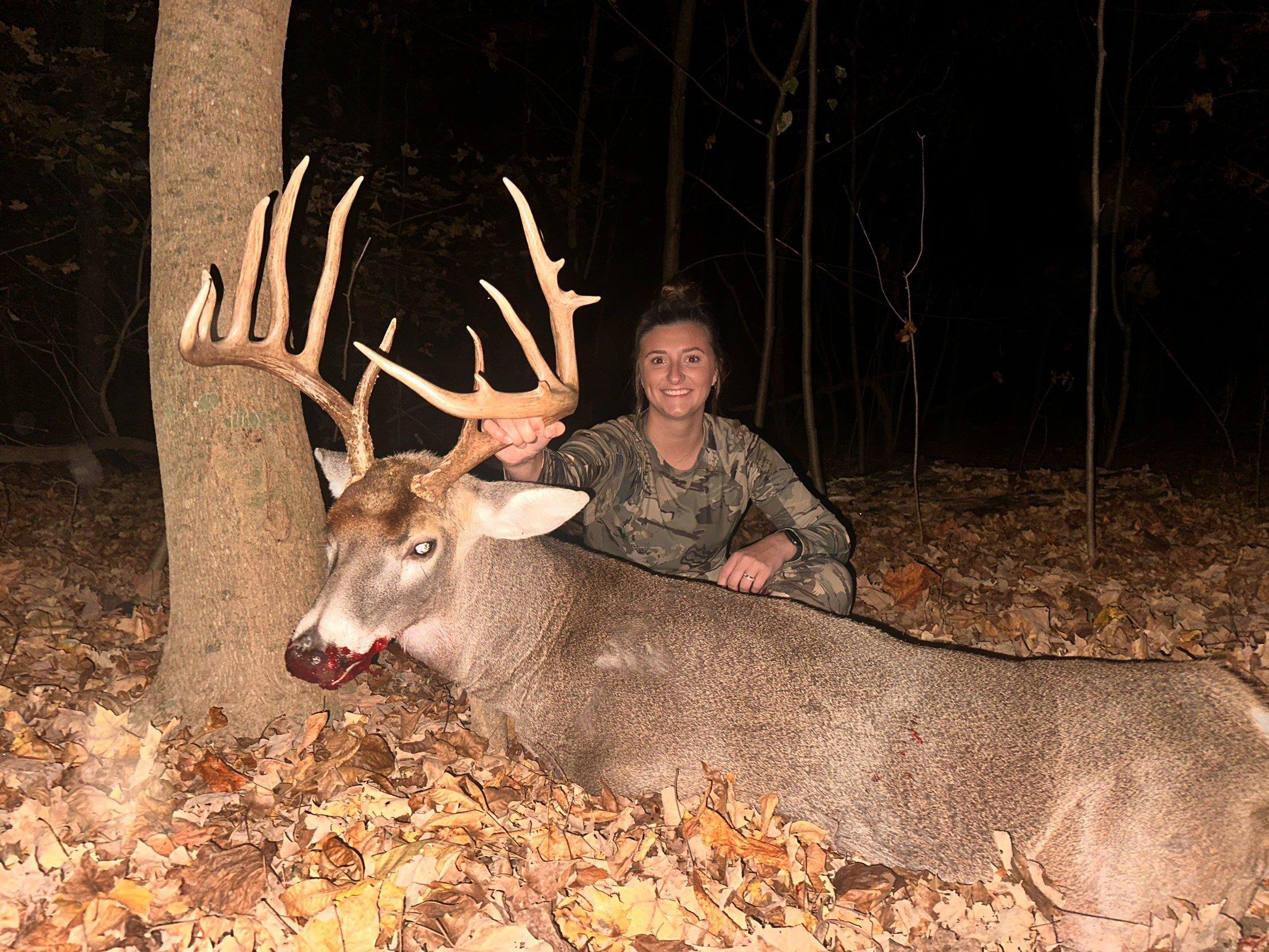 Deer Hunting in Kentucky - Realtree Camo
