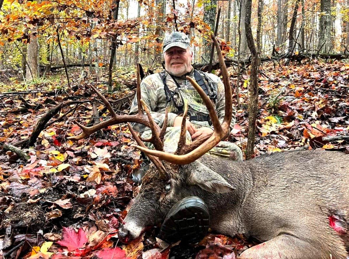 Bowhunter Shoots 25-Inch-Wide Buck with Extra Antlers Growing Out