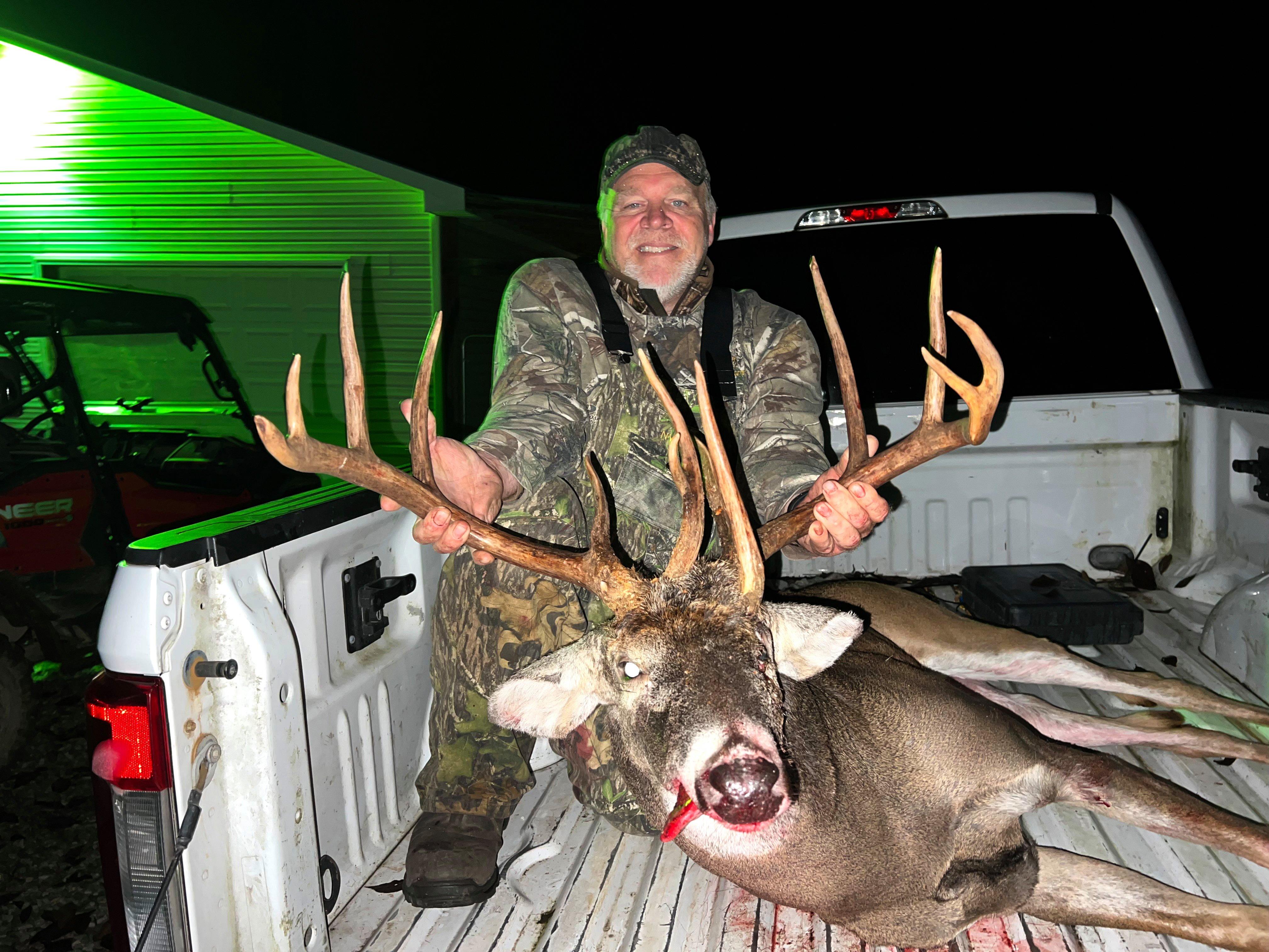 Bowhunter Shoots 25-Inch-Wide Buck with Extra Antlers Growing Out