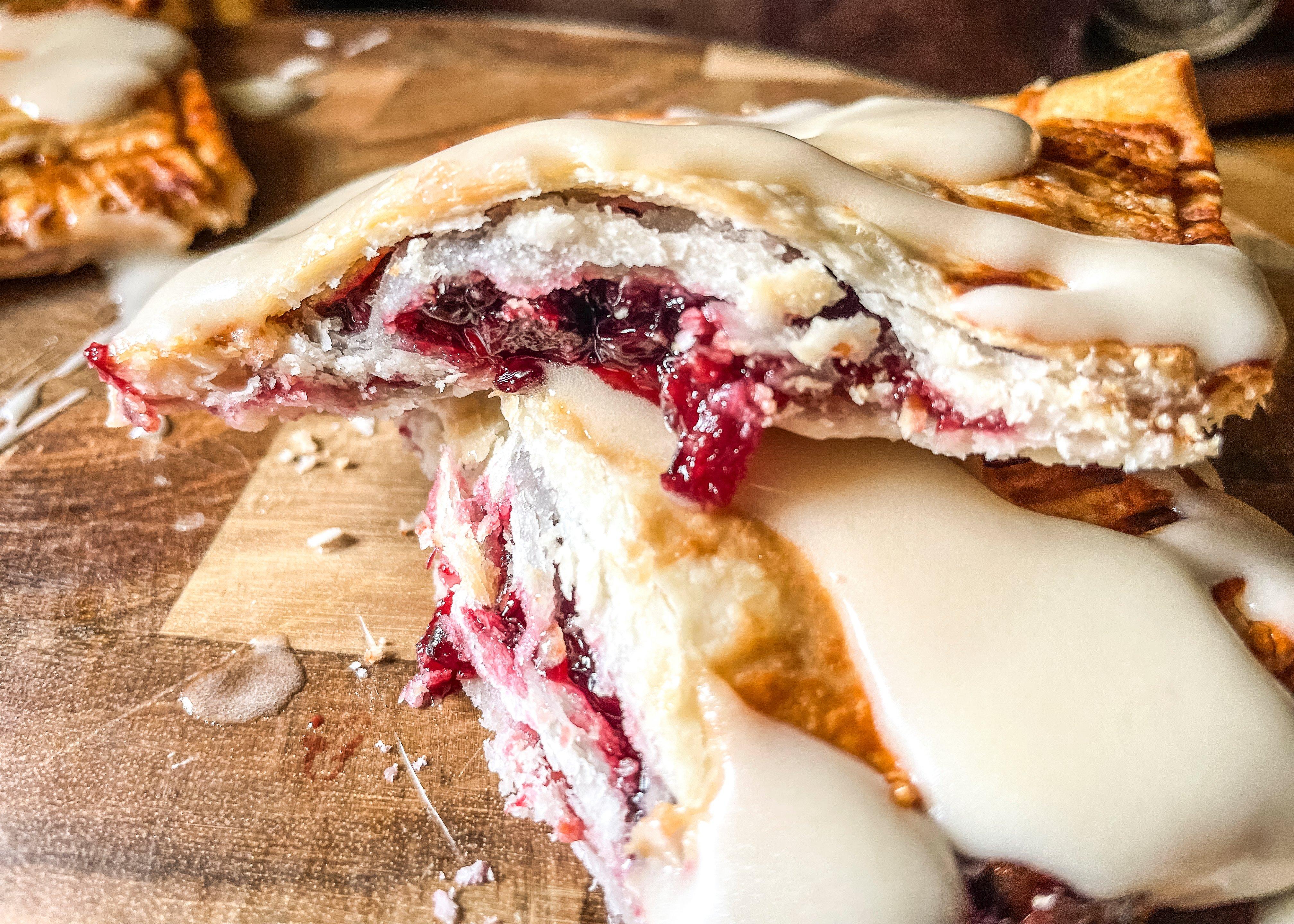 Image: ImageBy_Michael_Pendley_blackberry_poptart_bourbon-8