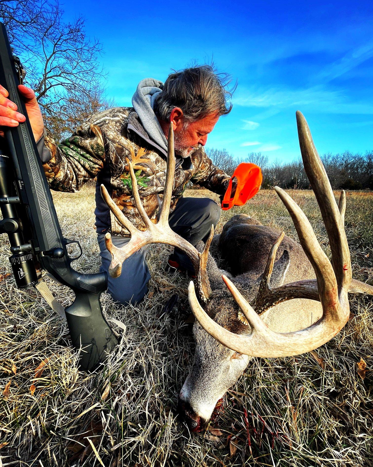 Image: ImageBy_Mike_Hanback_kansas_buck
