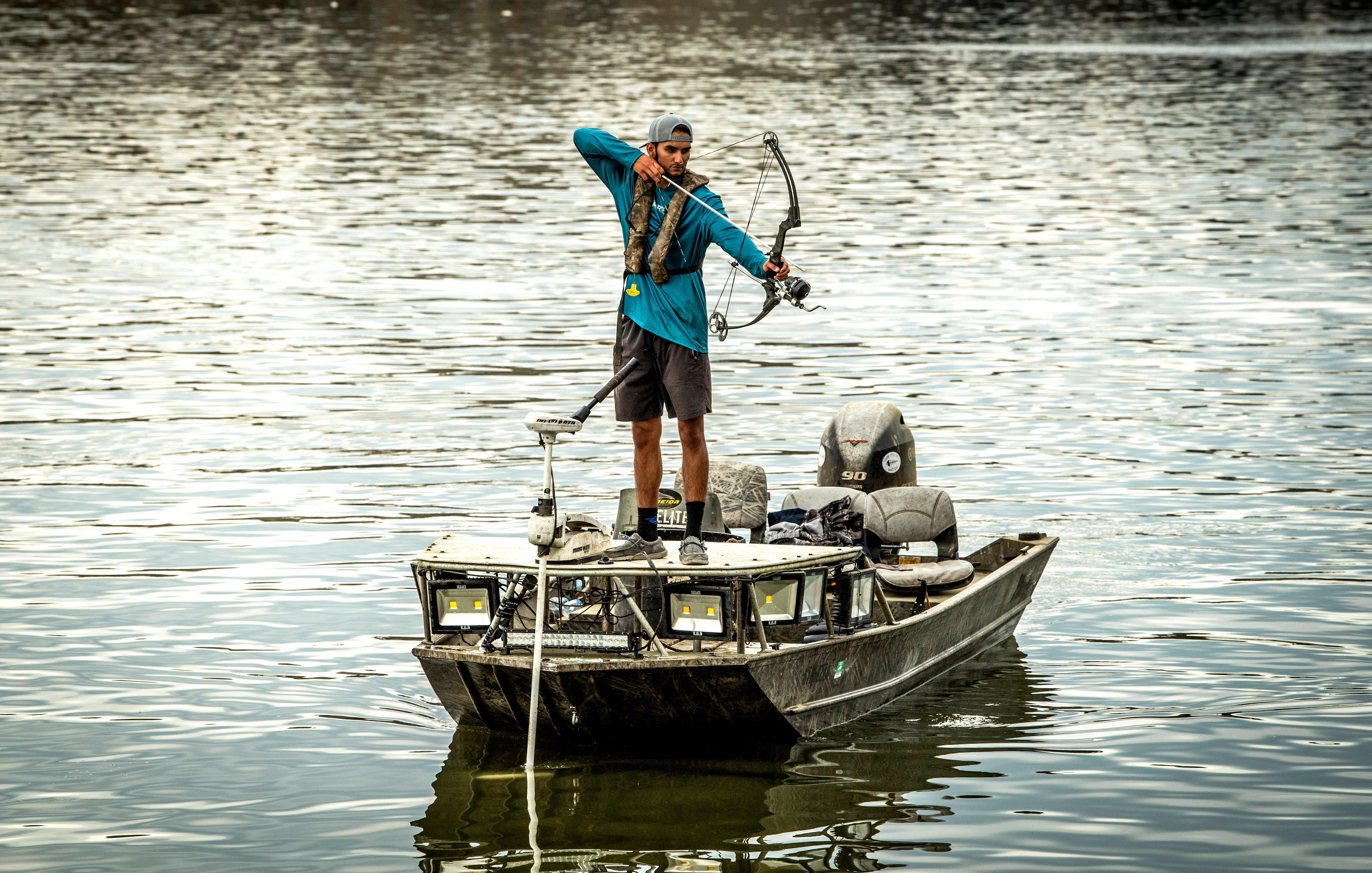 Image: ImageBy_Realtree_Media_bowfishing_bucket_list_4