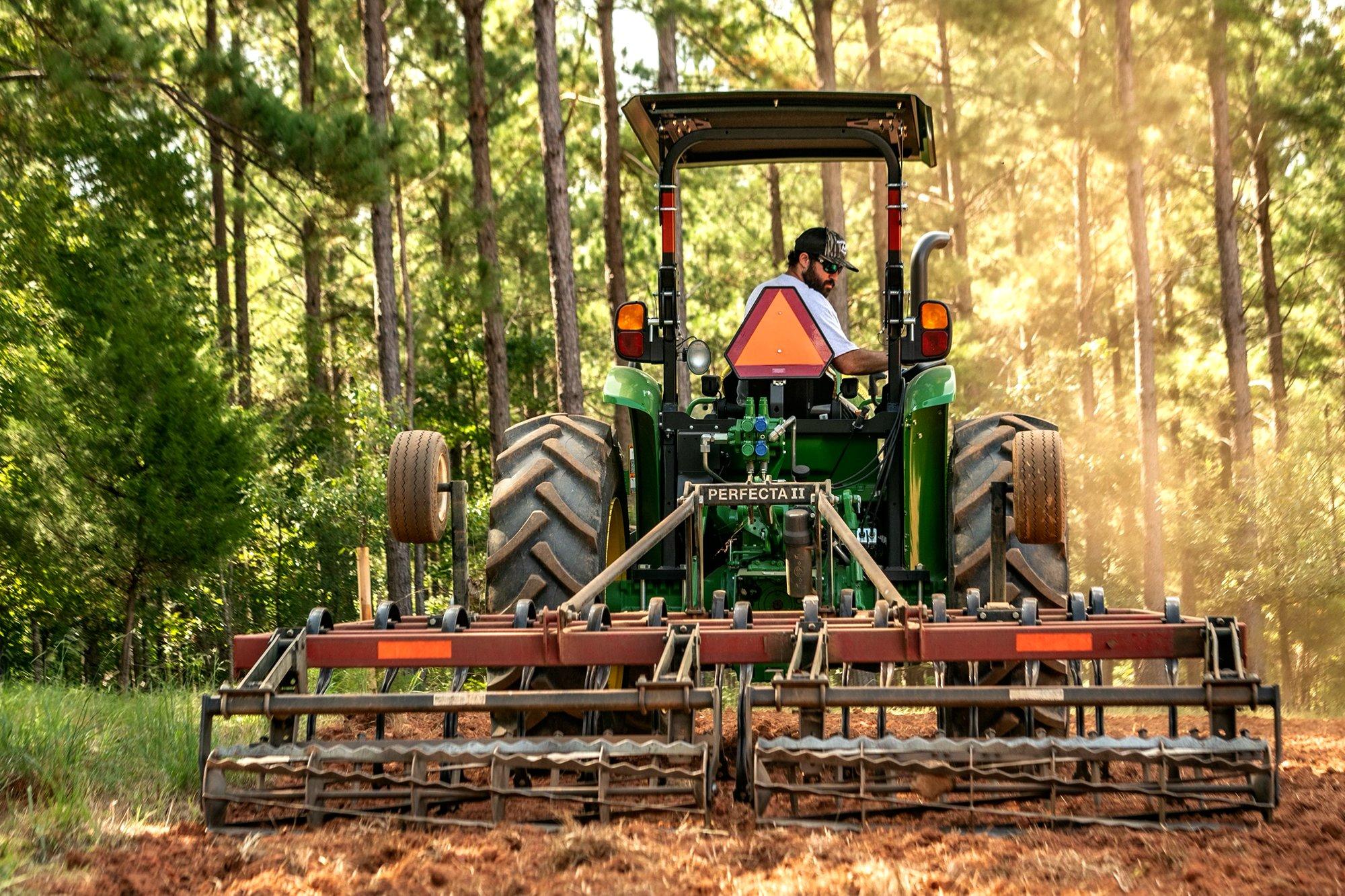 Image: ImageBy_Realtree_compact_tractor_4
