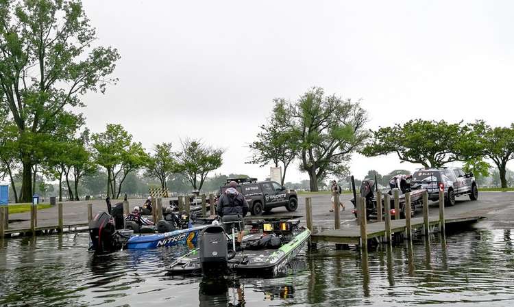 How to Launch Your Boat Like a Bass Pro Image