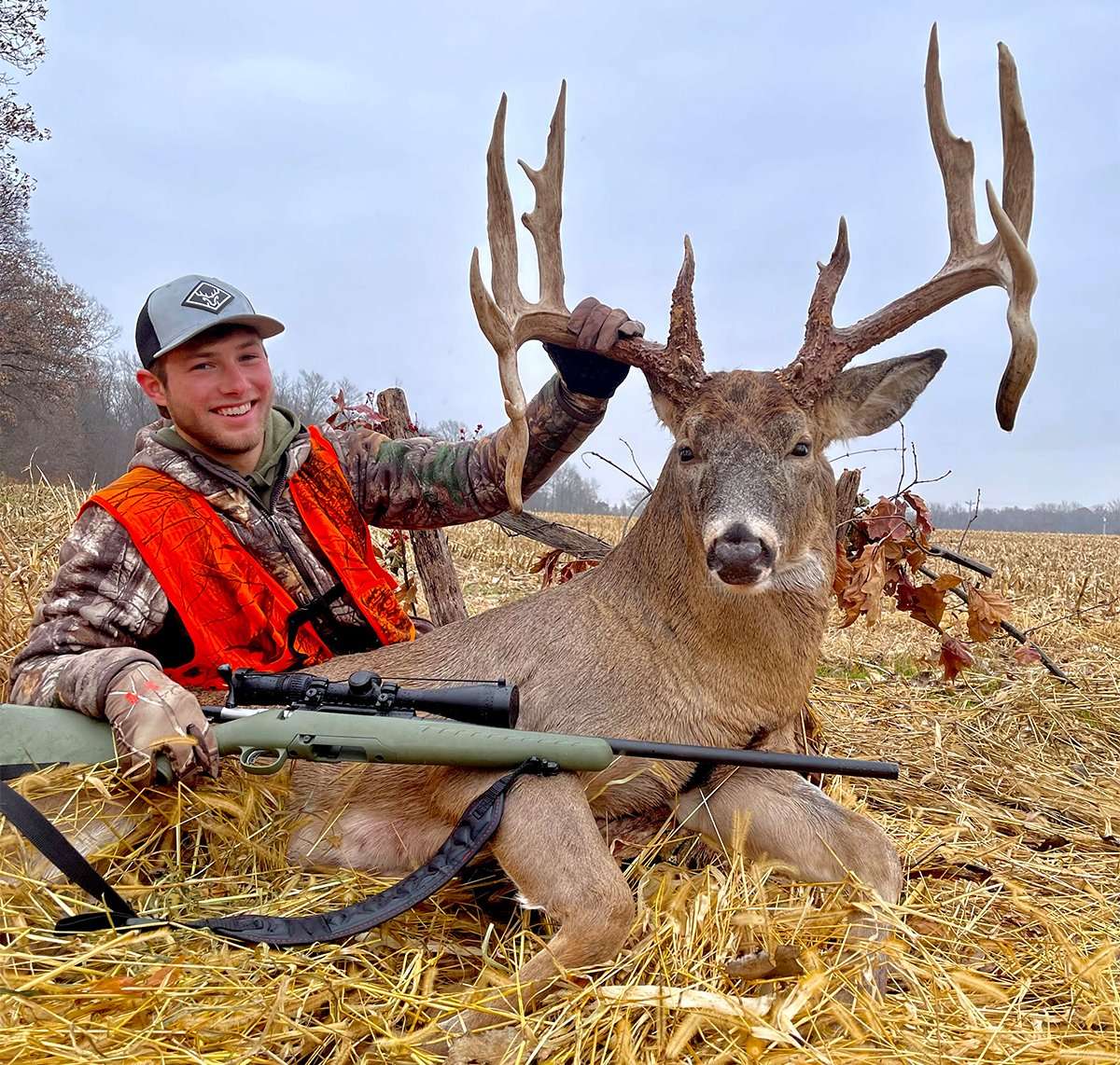 Ohio hunter Hayden Billing with his double drop-tine trophy. 