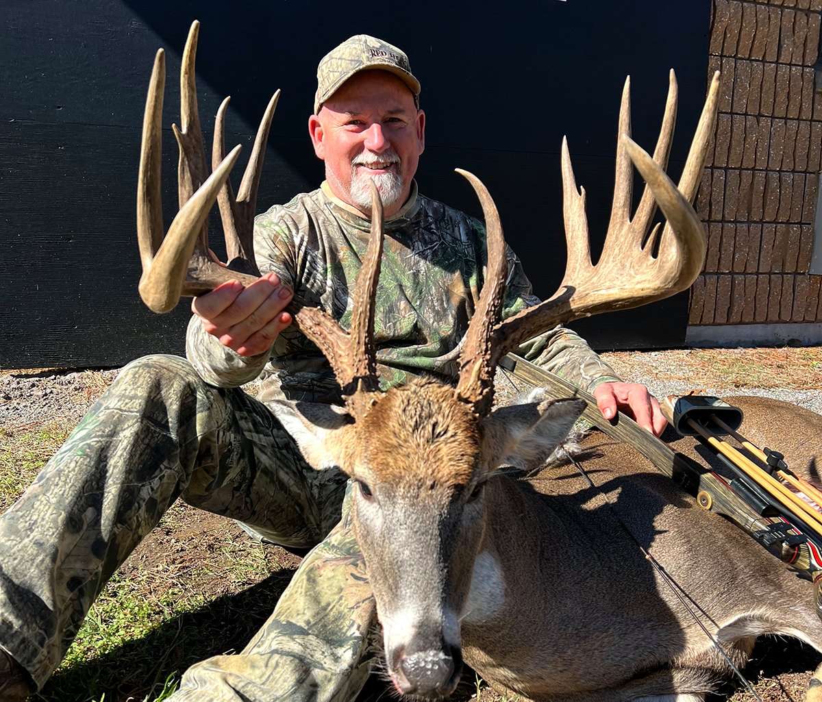 Jerry Bowers shot this 200-class (gross) whitetail on November 12 with his Black Widow recurve while hunting in Oklahoma at the McAlester Army Ammunition Plant. Image courtesy of Jerry Bowers Jerry Bowers shot this 200-class (gross) whitetail on November 12 with his Black Widow recurve while hunting in Oklahoma at the McAlester Army Ammunition Plant. Image courtesy of Jerry Bowers
