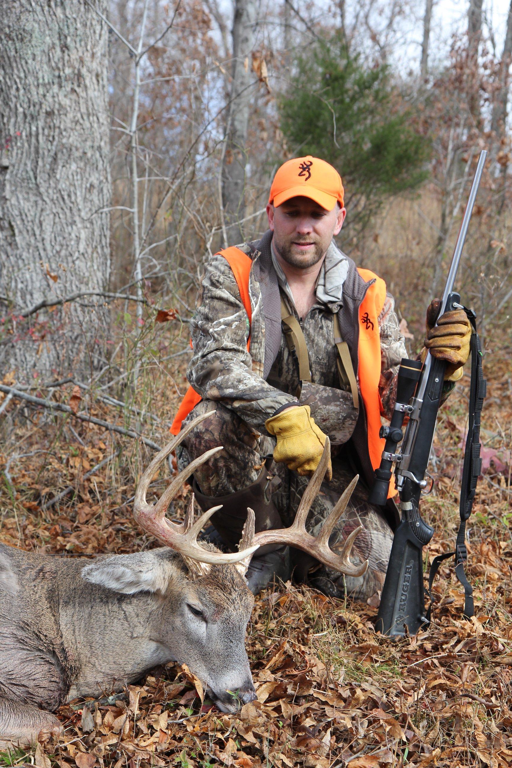 It took more than 20 sits before the author finally saw this Kentucky 10-pointer.