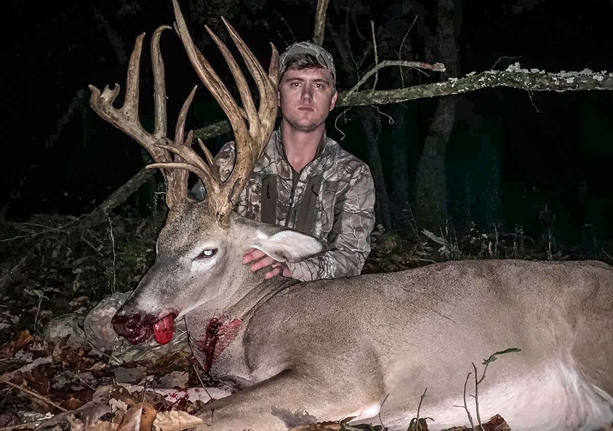 Brock Creel shows off his 179 4/8-inch Alabama buck. (Brock Creel photo)
