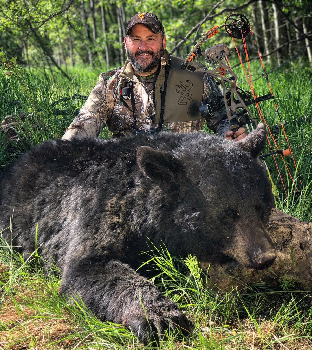 Do you prefer to bowhunt black bears? (Ralph and Vicki Cianciarulo photo)