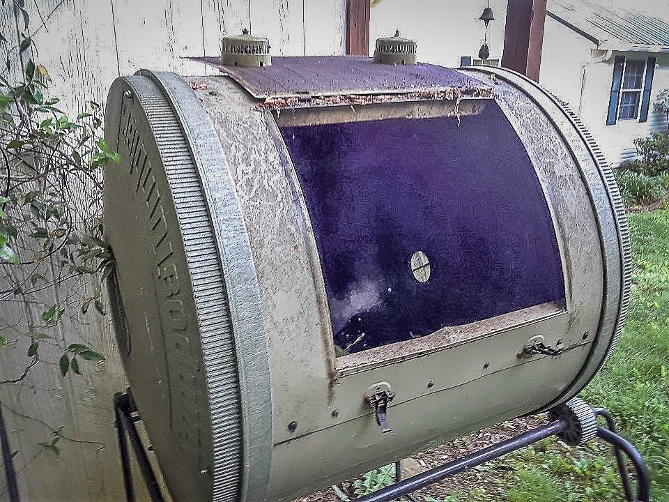 A commercial or homemade compost tumbler makes turning the pile quick and easy. (B. Pendley photo)