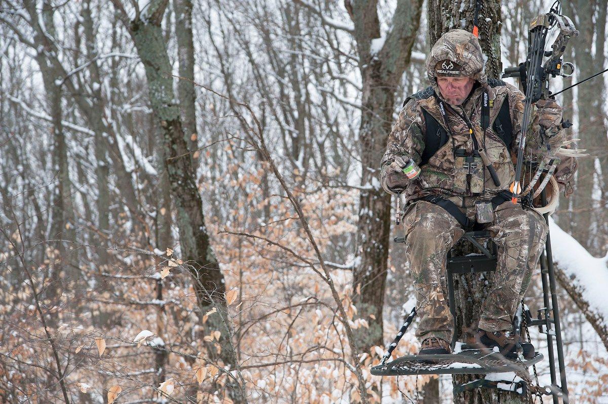 Bow hotsell hunting outfit