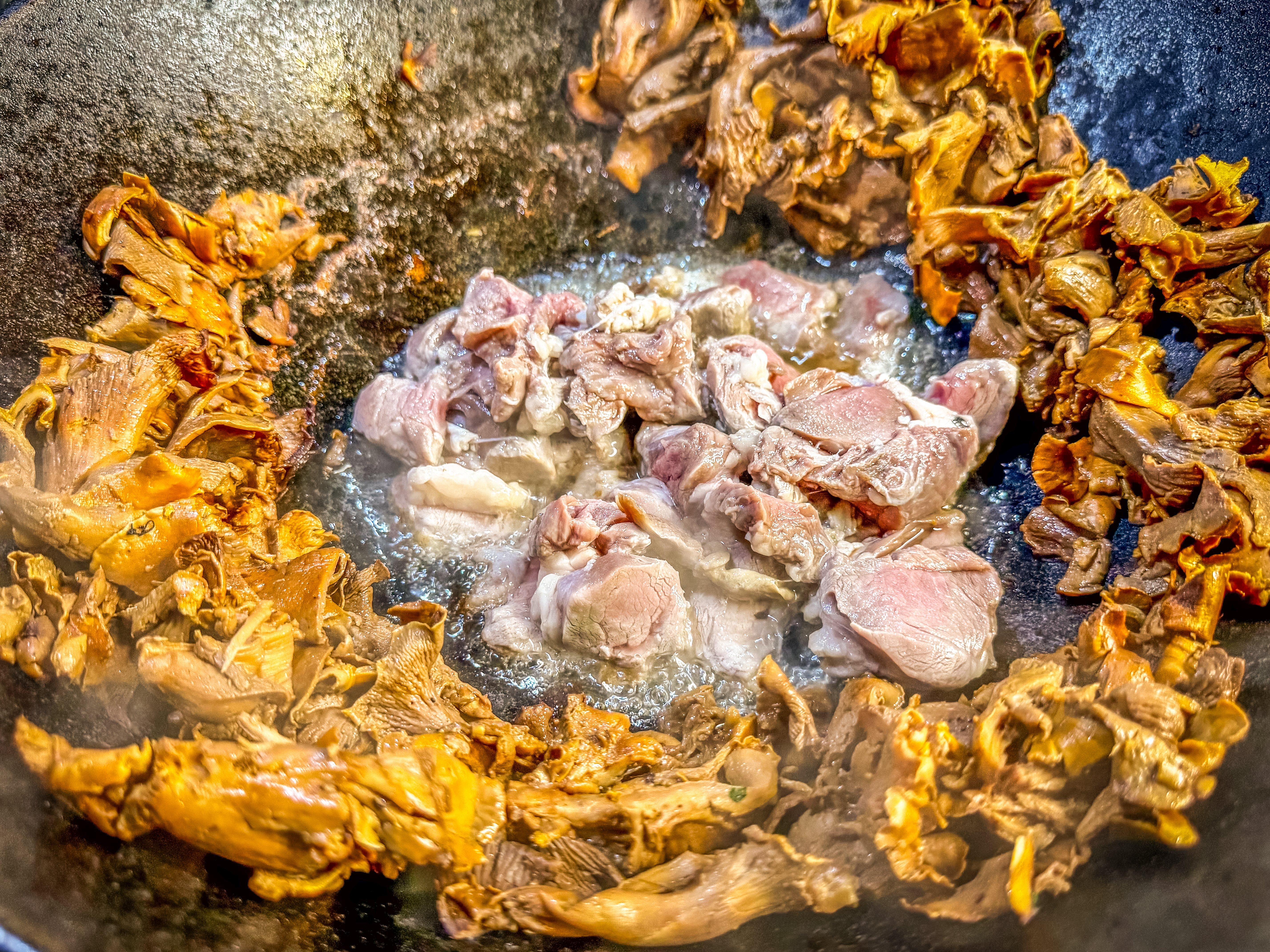Image: chanterelle_pork_stir_fry_4
