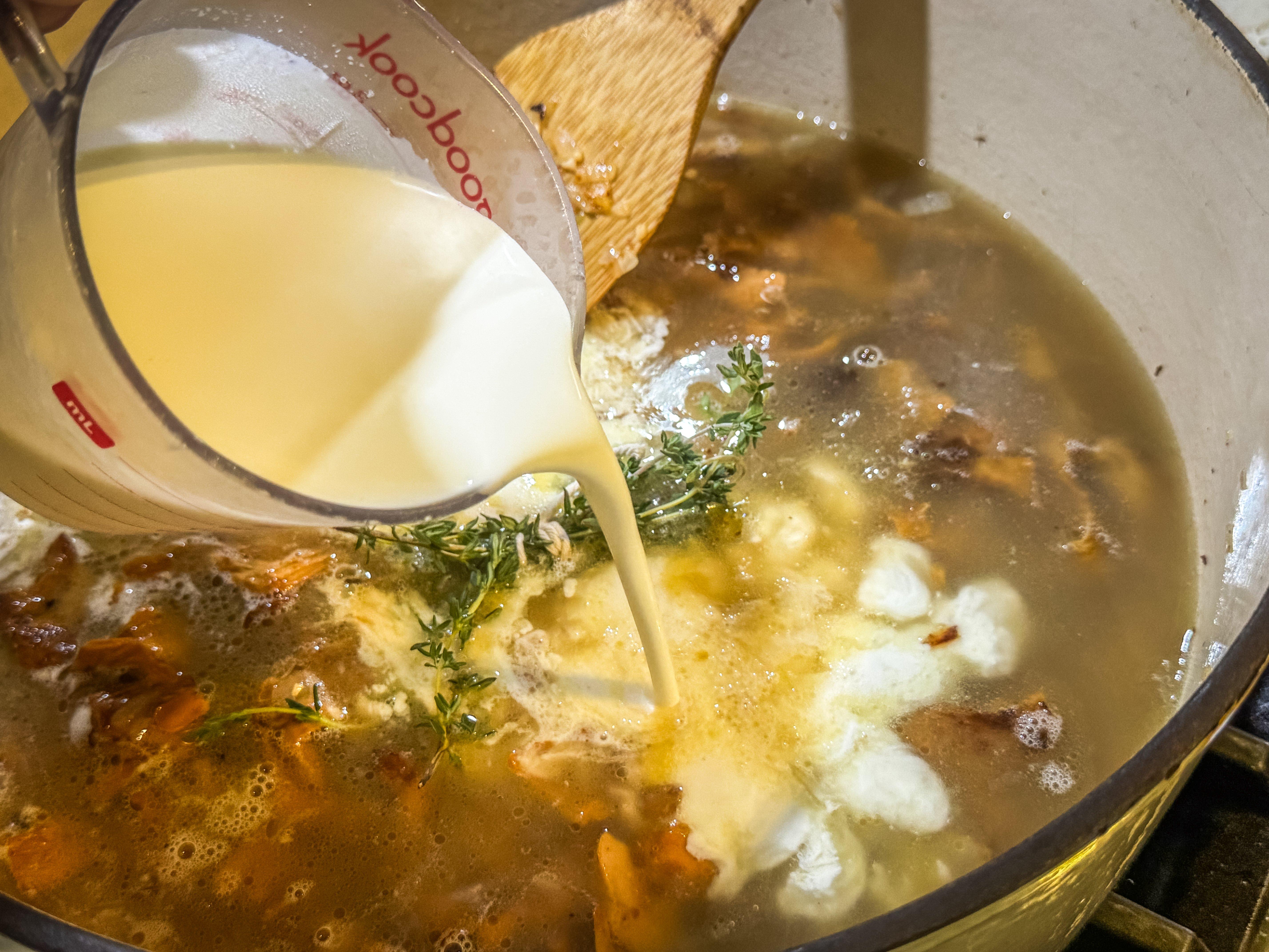 Image: chanterelle_soup_10